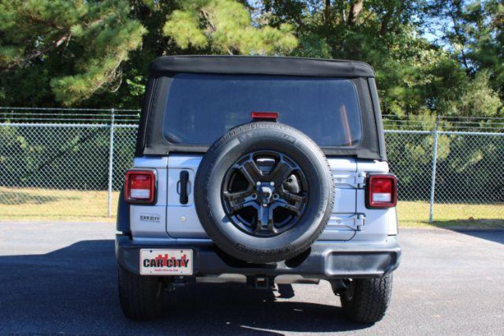 2018 Jeep Wrangler Unlimited Sport (1C4HJXDG1JW) with an 3.6L V6 DOHC 24V FFV engine, 6-Speed Automatic transmission, located at 9146 Ocean Hwy West, Calabash, NC, 28467, (910) 579-1110, 33.928635, -78.576157 - 2018 Jeep Wrangler Unlimited Sport - Photo#2