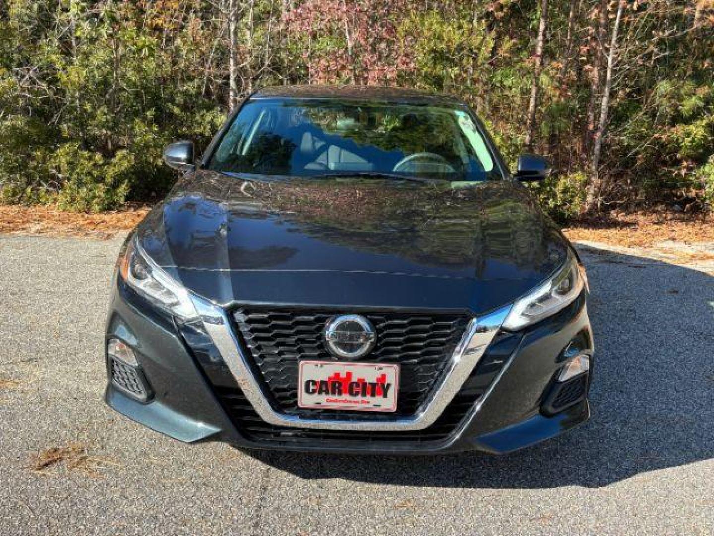 2022 /Charcoal Nissan Altima 2.5 SV (1N4BL4DV8NN) with an 2.5L L4 DOHC 16V engine, Continuously Variable Transmission transmission, located at 2761 East Hwy 501, Conway, SC, 29526, (843) 331-1151, 33.781528, -78.989883 - 2022 Nissan Altima 2.5 SV - Photo#3