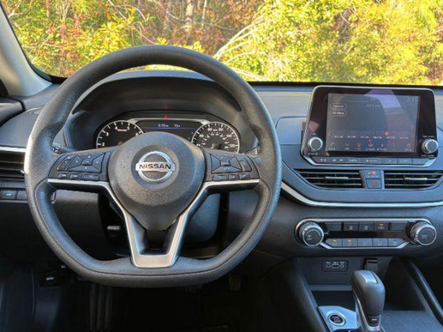 2022 /Charcoal Nissan Altima 2.5 SV (1N4BL4DV8NN) with an 2.5L L4 DOHC 16V engine, Continuously Variable Transmission transmission, located at 2761 East Hwy 501, Conway, SC, 29526, (843) 331-1151, 33.781528, -78.989883 - 2022 Nissan Altima 2.5 SV - Photo#6