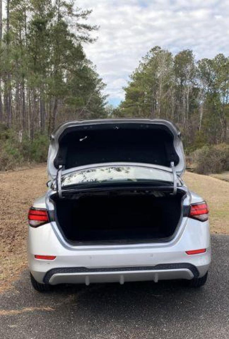 2022 Nissan Sentra SV (3N1AB8CV9NY) with an 1.8L L4 SFI DOHC 16V engine, Continuously Variable Transmission transmission, located at 9146 Ocean Hwy West, Calabash, NC, 28467, (910) 579-1110, 33.928635, -78.576157 - 2022 Nissan Sentra SV - Photo#8