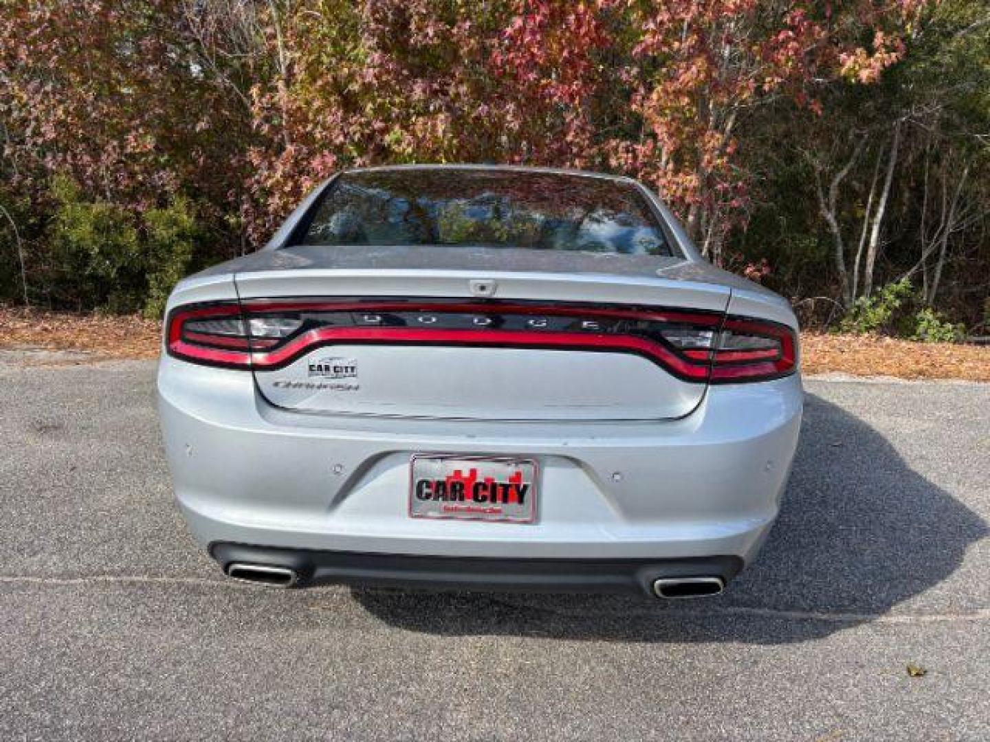 2022 /BLACK LEATHER Dodge Charger SXT (2C3CDXBGXNH) with an 3.6L V6 DOHC 24V engine, 8-Speed Automatic transmission, located at 2761 East Hwy 501, Conway, SC, 29526, (843) 331-1151, 33.781528, -78.989883 - 2022 Dodge Charger SXT - Photo#4