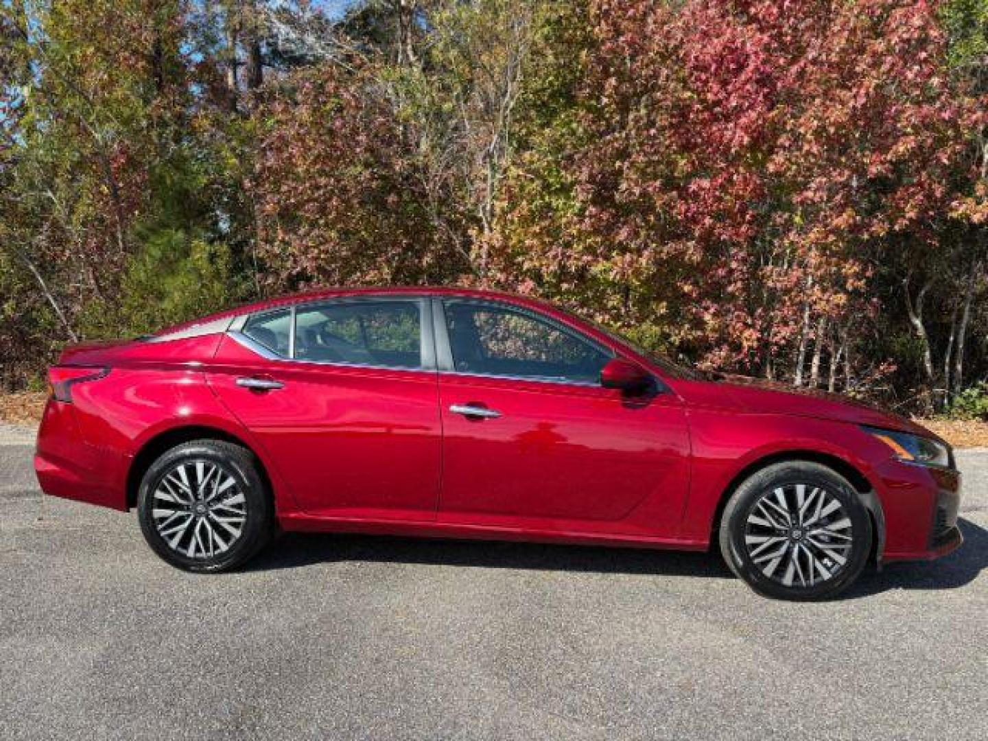 2023 /Charcoal Nissan Altima 2.5 SV AWD (1N4BL4DW0PN) with an 2.5L L4 DOHC 16V engine, Continuously Variable Transmission transmission, located at 2761 East Hwy 501, Conway, SC, 29526, (843) 331-1151, 33.781528, -78.989883 - 2023 Nissan Altima 2.5 SV AWD - Photo#2