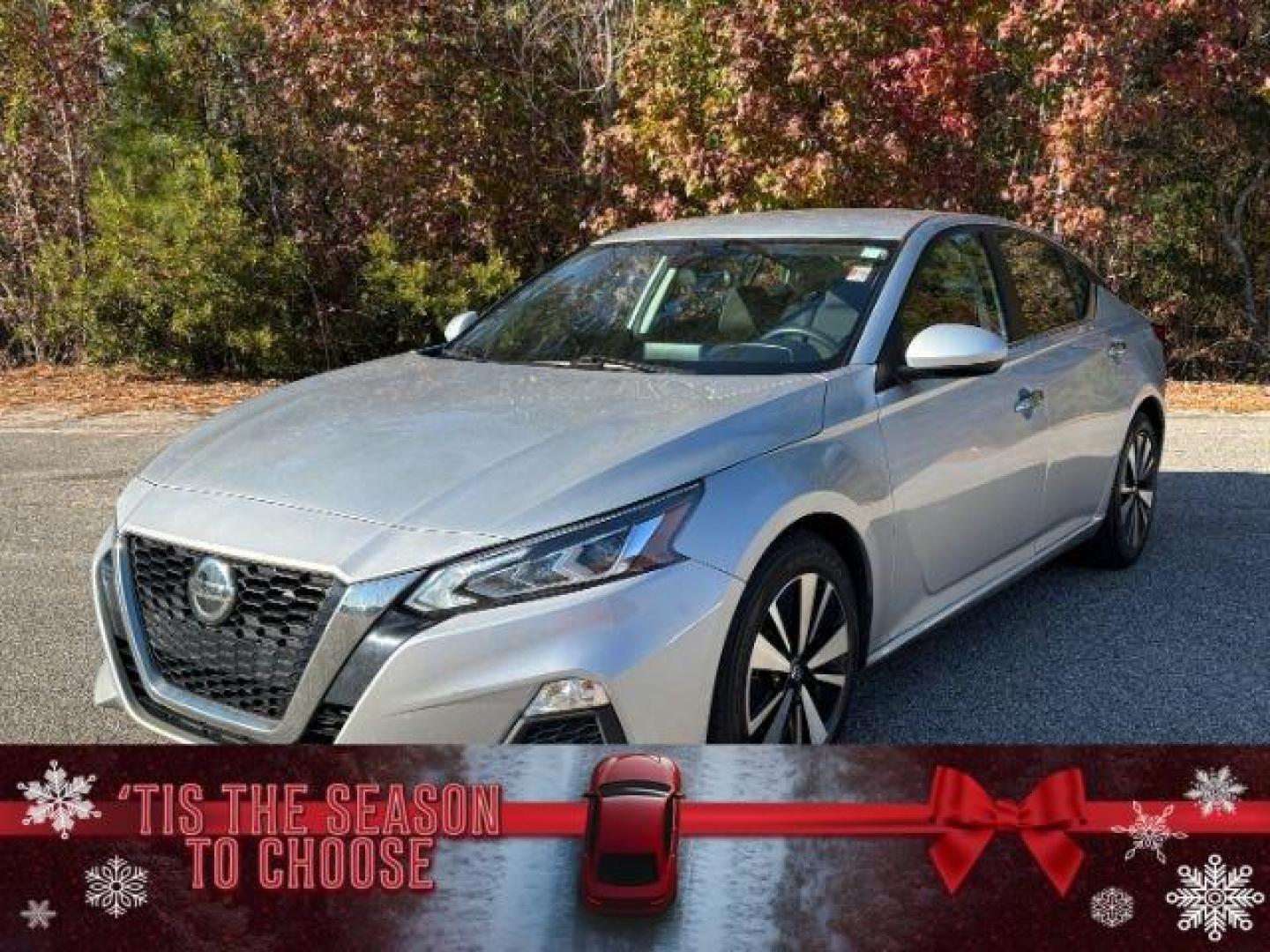 2022 /Charcoal Nissan Altima 2.5 SV (1N4BL4DV4NN) with an 2.5L L4 DOHC 16V engine, Continuously Variable Transmission transmission, located at 2761 East Hwy 501, Conway, SC, 29526, (843) 331-1151, 33.781528, -78.989883 - 2022 Nissan Altima 2.5 SV - Photo#0