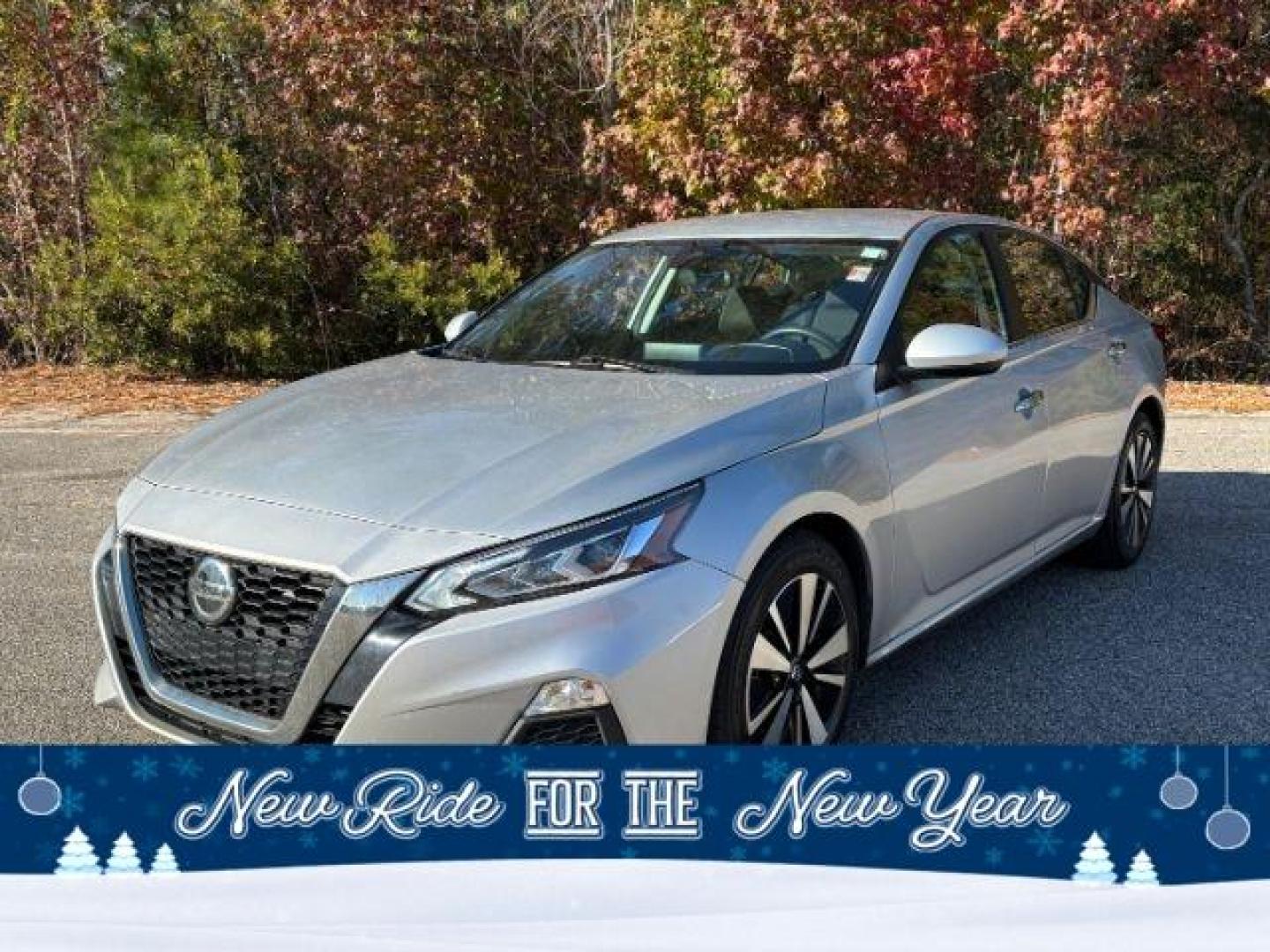 2022 /Charcoal Nissan Altima 2.5 SV (1N4BL4DV4NN) with an 2.5L L4 DOHC 16V engine, Continuously Variable Transmission transmission, located at 2761 East Hwy 501, Conway, SC, 29526, (843) 331-1151, 33.781528, -78.989883 - 2022 Nissan Altima 2.5 SV - Photo#0