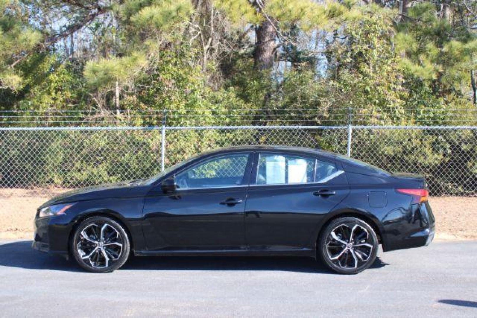 2023 Nissan Altima 2.5 SR (1N4BL4CV8PN) with an 2.5L L4 DOHC 16V engine, Continuously Variable Transmission transmission, located at 9146 Ocean Hwy West, Calabash, NC, 28467, (910) 579-1110, 33.928635, -78.576157 - 2023 Nissan Altima 2.5 SR - Photo#3