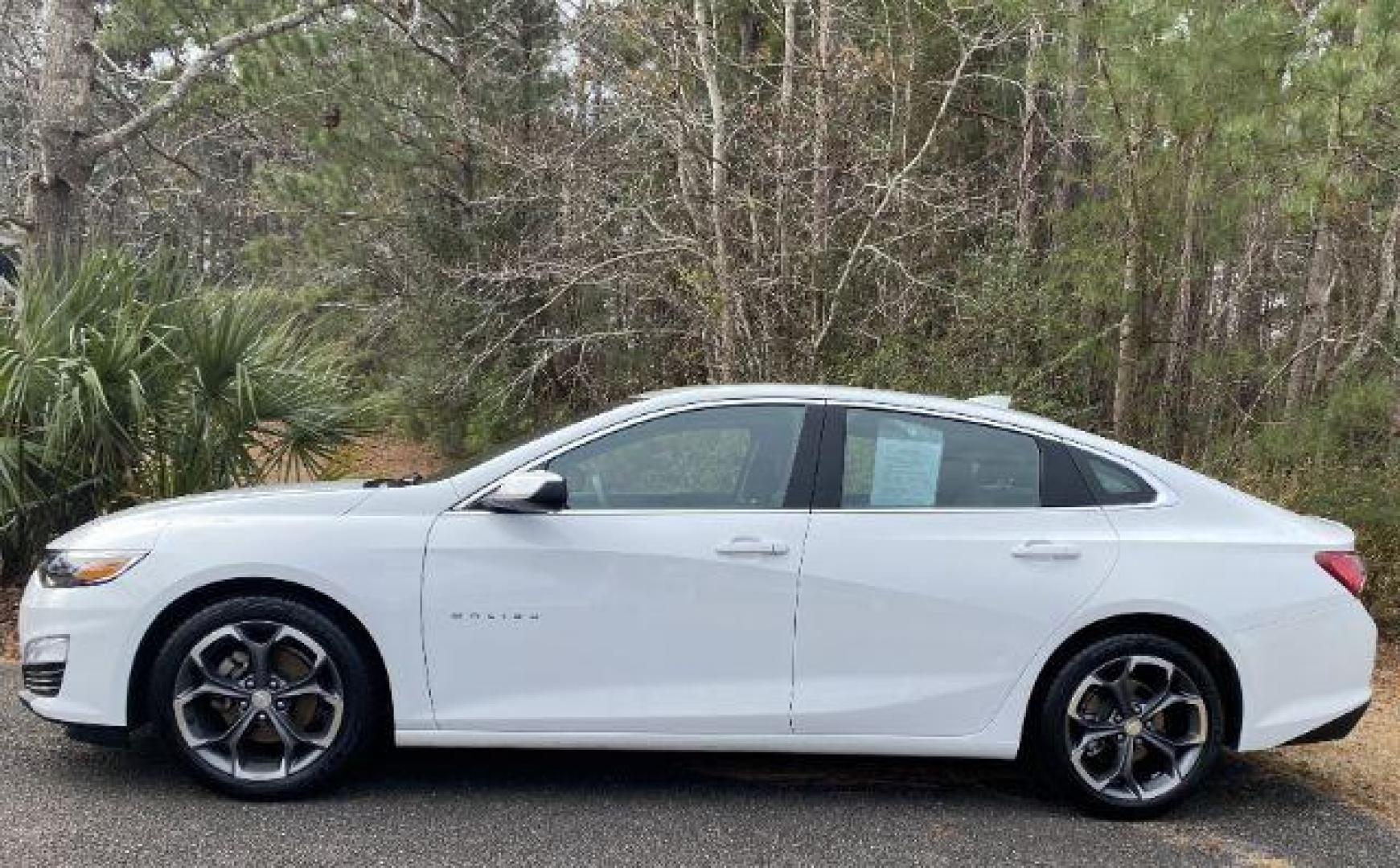 2022 Chevrolet Malibu LT (1G1ZD5ST1NF) with an 1.5L L4 DOHC 16V engine, 6-Speed Automatic transmission, located at 9146 Ocean Hwy West, Calabash, NC, 28467, (910) 579-1110, 33.928635, -78.576157 - 2022 Chevrolet Malibu LT - Photo#2