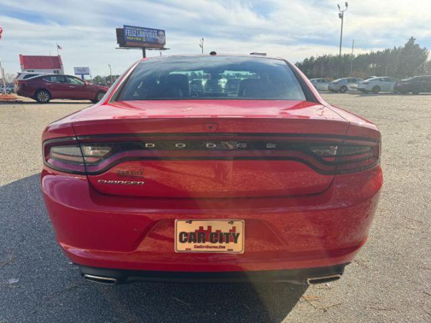 2022 /BLACK LEATHER Dodge Charger SXT (2C3CDXBG7NH) with an 3.6L V6 DOHC 24V engine, 8-Speed Automatic transmission, located at 2761 East Hwy 501, Conway, SC, 29526, (843) 331-1151, 33.781528, -78.989883 - 2022 Dodge Charger SXT - Photo#4