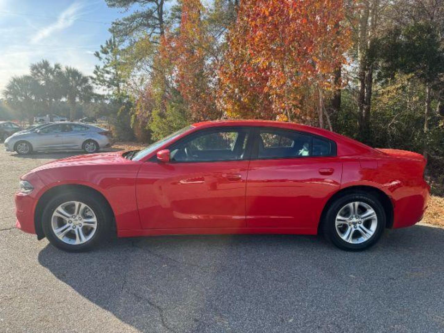 2022 /BLACK LEATHER Dodge Charger SXT (2C3CDXBG7NH) with an 3.6L V6 DOHC 24V engine, 8-Speed Automatic transmission, located at 2761 East Hwy 501, Conway, SC, 29526, (843) 331-1151, 33.781528, -78.989883 - 2022 Dodge Charger SXT - Photo#5