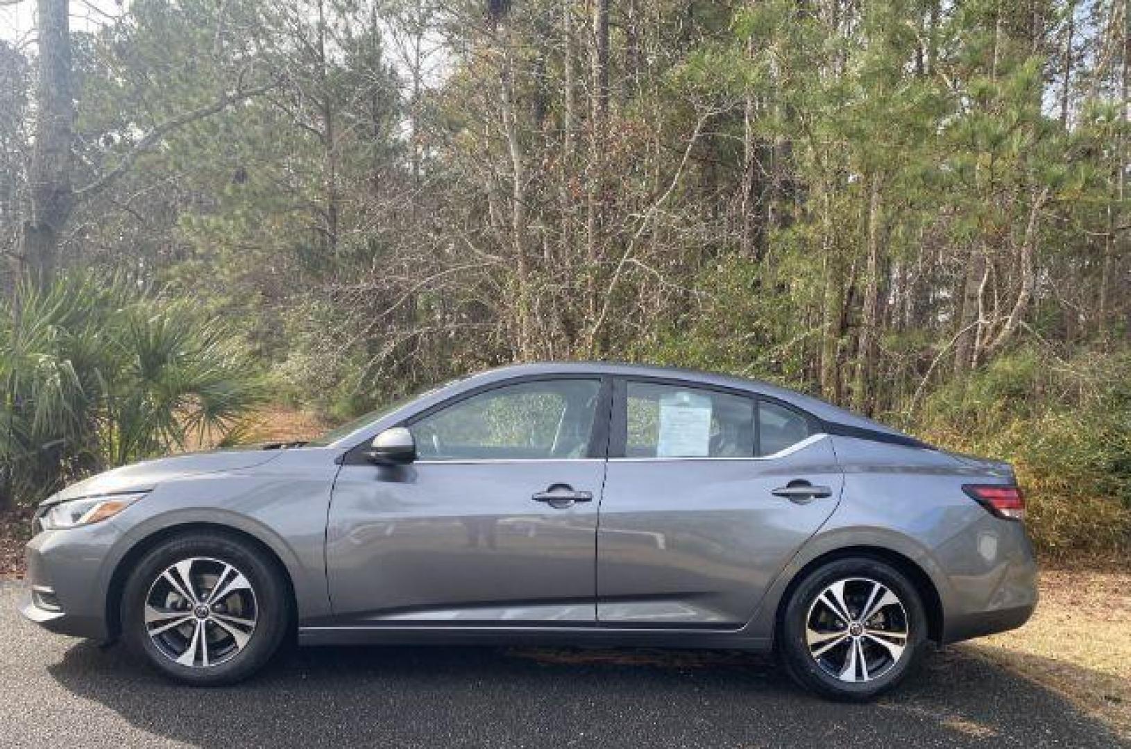 2022 /Charcoal Nissan Sentra SV (3N1AB8CVXNY) with an 1.8L L4 SFI DOHC 16V engine, Continuously Variable Transmission transmission, located at 9146 Ocean Hwy West, Calabash, NC, 28467, (910) 579-1110, 33.928635, -78.576157 - 2022 Nissan Sentra SV - Photo#2