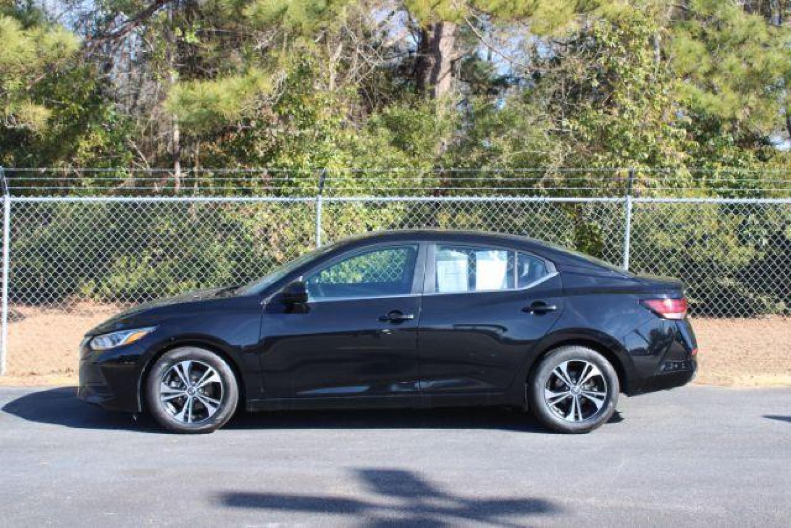 2022 Nissan Sentra SV (3N1AB8CVXNY) with an 1.8L L4 SFI DOHC 16V engine, Continuously Variable Transmission transmission, located at 3598 James B White Hwy South, Whiteville, NC, 28472, (910) 642-3196, 34.294846, -78.732613 - 2022 Nissan Sentra SV - Photo#3