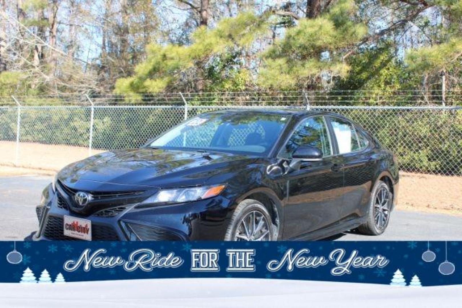 2022 Toyota Camry SE (4T1G11AKXNU) with an 2.5L L4 DOHC 16V engine, 8-Speed Automatic transmission, located at 3598 James B White Hwy South, Whiteville, NC, 28472, (910) 642-3196, 34.294846, -78.732613 - 2022 Toyota Camry SE - Photo#0