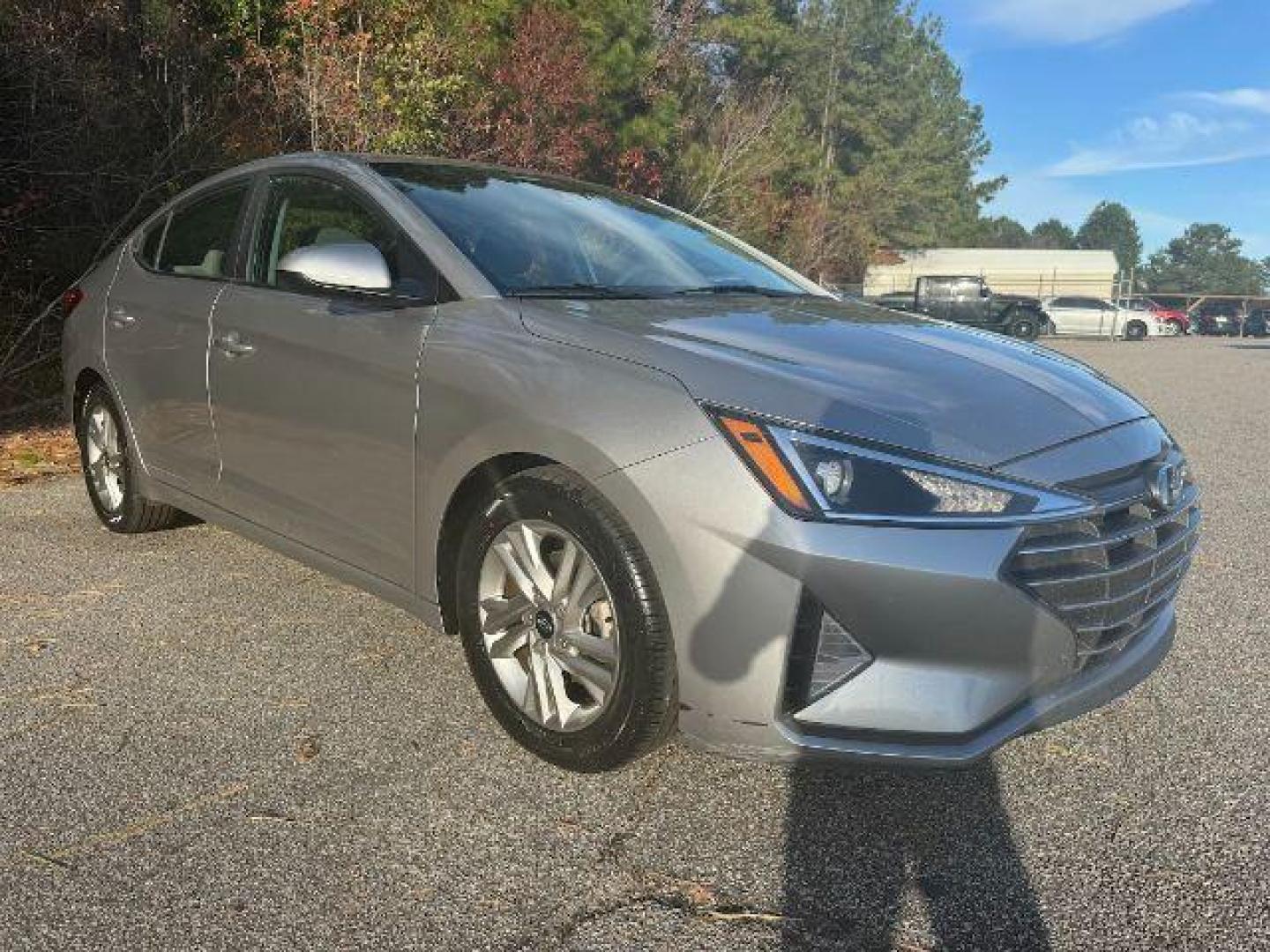 2020 /GRAY CLOTH Hyundai Elantra SEL (5NPD84LF3LH) with an 1.8L L4 DOHC 16V engine, 6-Speed Automatic transmission, located at 2761 East Hwy 501, Conway, SC, 29526, (843) 331-1151, 33.781528, -78.989883 - 2020 Hyundai Elantra SEL - Photo#2