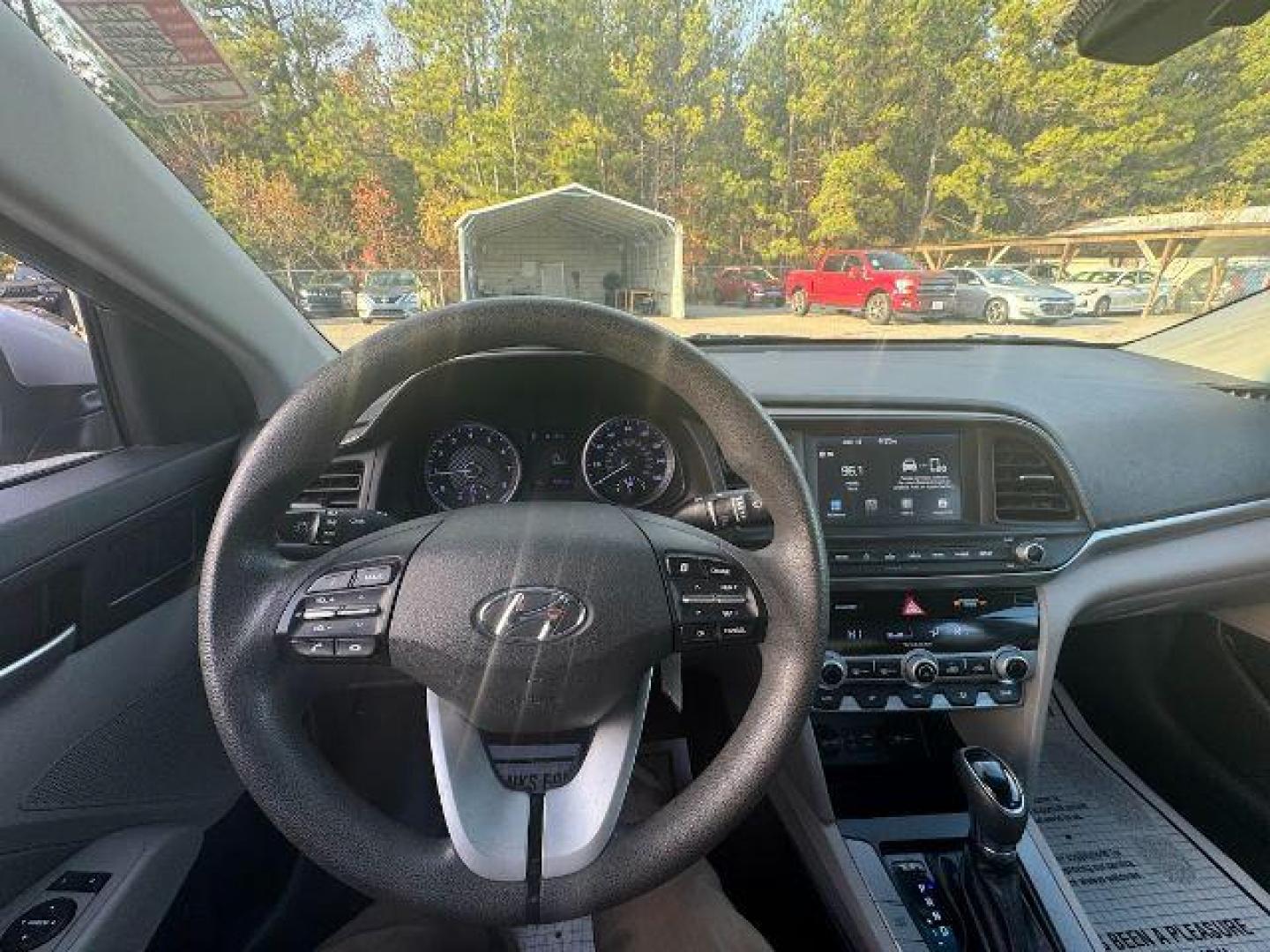 2020 /GRAY CLOTH Hyundai Elantra SEL (5NPD84LF3LH) with an 1.8L L4 DOHC 16V engine, 6-Speed Automatic transmission, located at 2761 East Hwy 501, Conway, SC, 29526, (843) 331-1151, 33.781528, -78.989883 - 2020 Hyundai Elantra SEL - Photo#9