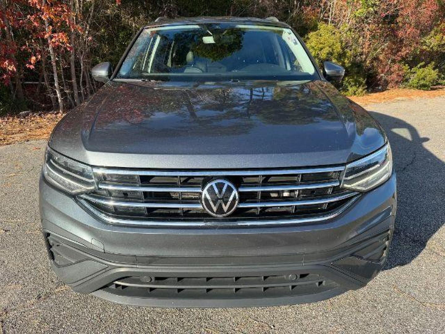 2022 /BLACK LEATHER Volkswagen Tiguan SE (3VV3B7AX6NM) with an 2.0L L4 DOHC 16V TURBO engine, 8-Speed Automatic transmission, located at 2761 East Hwy 501, Conway, SC, 29526, (843) 331-1151, 33.781528, -78.989883 - 2022 Volkswagen Tiguan SE - Photo#1