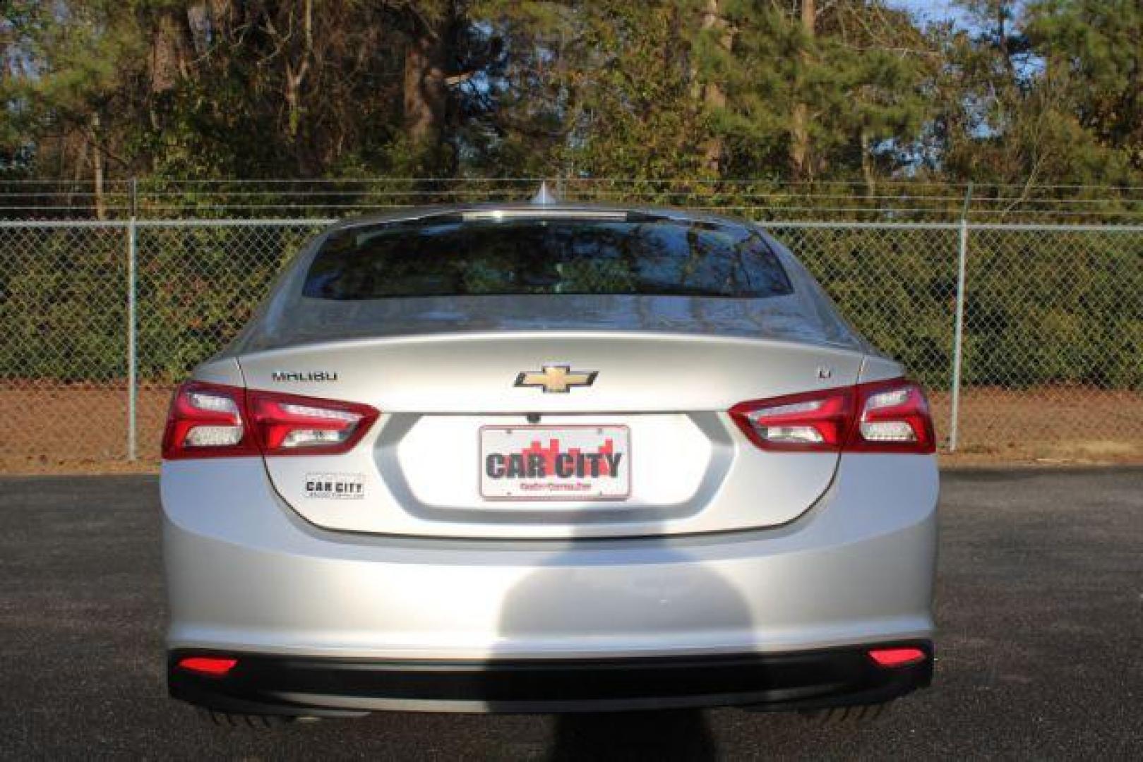 2022 Chevrolet Malibu LT (1G1ZD5ST6NF) with an 1.5L L4 DOHC 16V engine, 6-Speed Automatic transmission, located at 3598 James B White Hwy South, Whiteville, NC, 28472, (910) 642-3196, 34.294846, -78.732613 - 2022 Chevrolet Malibu LT - Photo#2