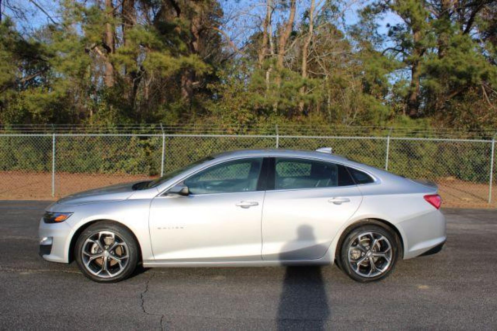 2022 Chevrolet Malibu LT (1G1ZD5ST6NF) with an 1.5L L4 DOHC 16V engine, 6-Speed Automatic transmission, located at 3598 James B White Hwy South, Whiteville, NC, 28472, (910) 642-3196, 34.294846, -78.732613 - 2022 Chevrolet Malibu LT - Photo#3