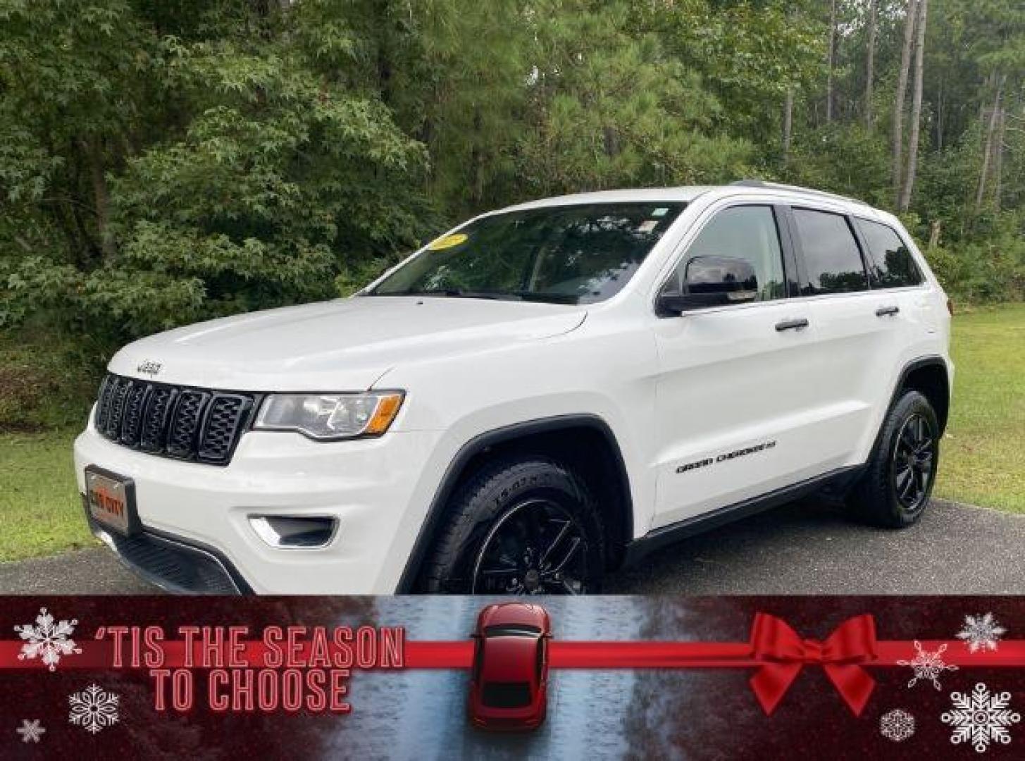 2022 /LIGHT FROST BEIGE LEATHER Jeep Grand Cherokee WK Limited 2WD (1C4RJEBG1NC) with an 3.6L V6 DOHC 24V engine, 8-Speed Automatic transmission, located at 9146 Ocean Hwy West, Calabash, NC, 28467, (910) 579-1110, 33.928635, -78.576157 - 2022 Jeep Grand Cherokee WK Limited 2WD - Photo#0