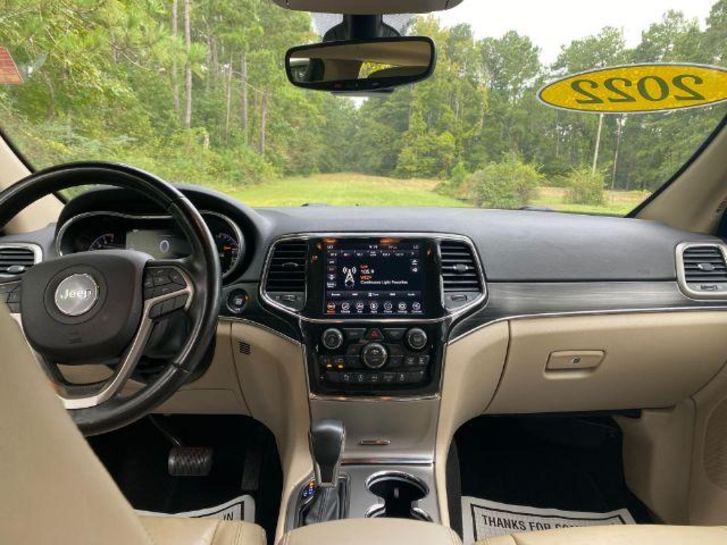 2022 /LIGHT FROST BEIGE LEATHER Jeep Grand Cherokee WK Limited 2WD (1C4RJEBG1NC) with an 3.6L V6 DOHC 24V engine, 8-Speed Automatic transmission, located at 9146 Ocean Hwy West, Calabash, NC, 28467, (910) 579-1110, 33.928635, -78.576157 - 2022 Jeep Grand Cherokee WK Limited 2WD - Photo#5