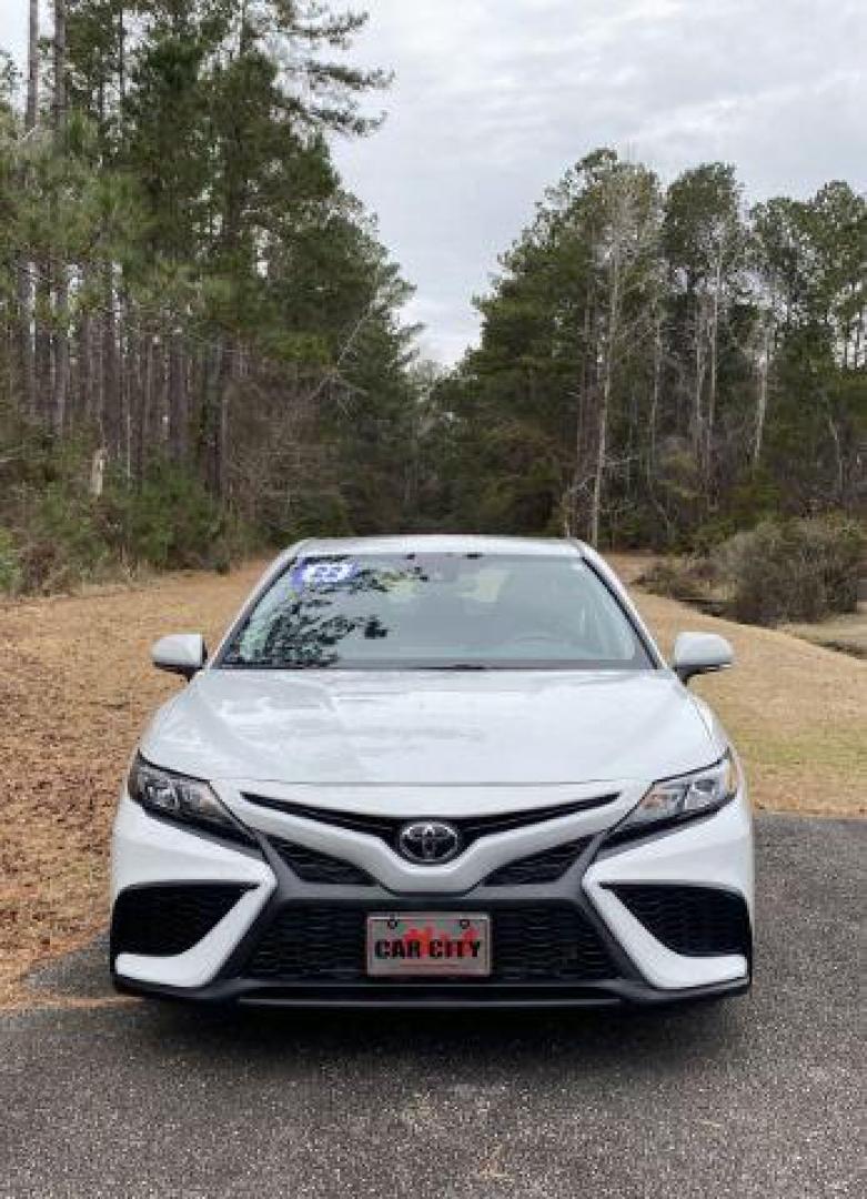 2022 Toyota Camry SE (4T1G11AK7NU) with an 2.5L L4 DOHC 16V engine, 8-Speed Automatic transmission, located at 9146 Ocean Hwy West, Calabash, NC, 28467, (910) 579-1110, 33.928635, -78.576157 - 2022 Toyota Camry SE - Photo#1