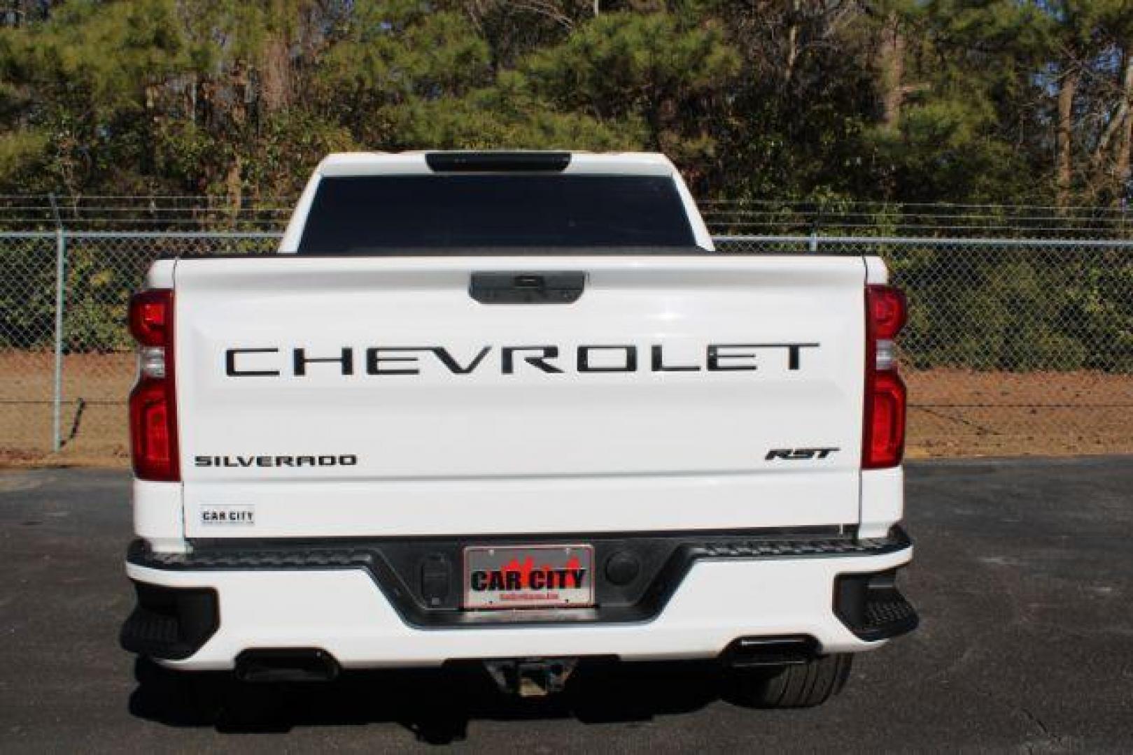 2019 Chevrolet Silverado 1500 RST Double Cab 4WD (1GCRYEEDXKZ) with an 5.3L V8 OHV 16V engine, 6-Speed Automatic transmission, located at 9146 Ocean Hwy West, Calabash, NC, 28467, (910) 579-1110, 33.928635, -78.576157 - 2019 Chevrolet Silverado 1500 RST Double Cab 4WD - Photo#4