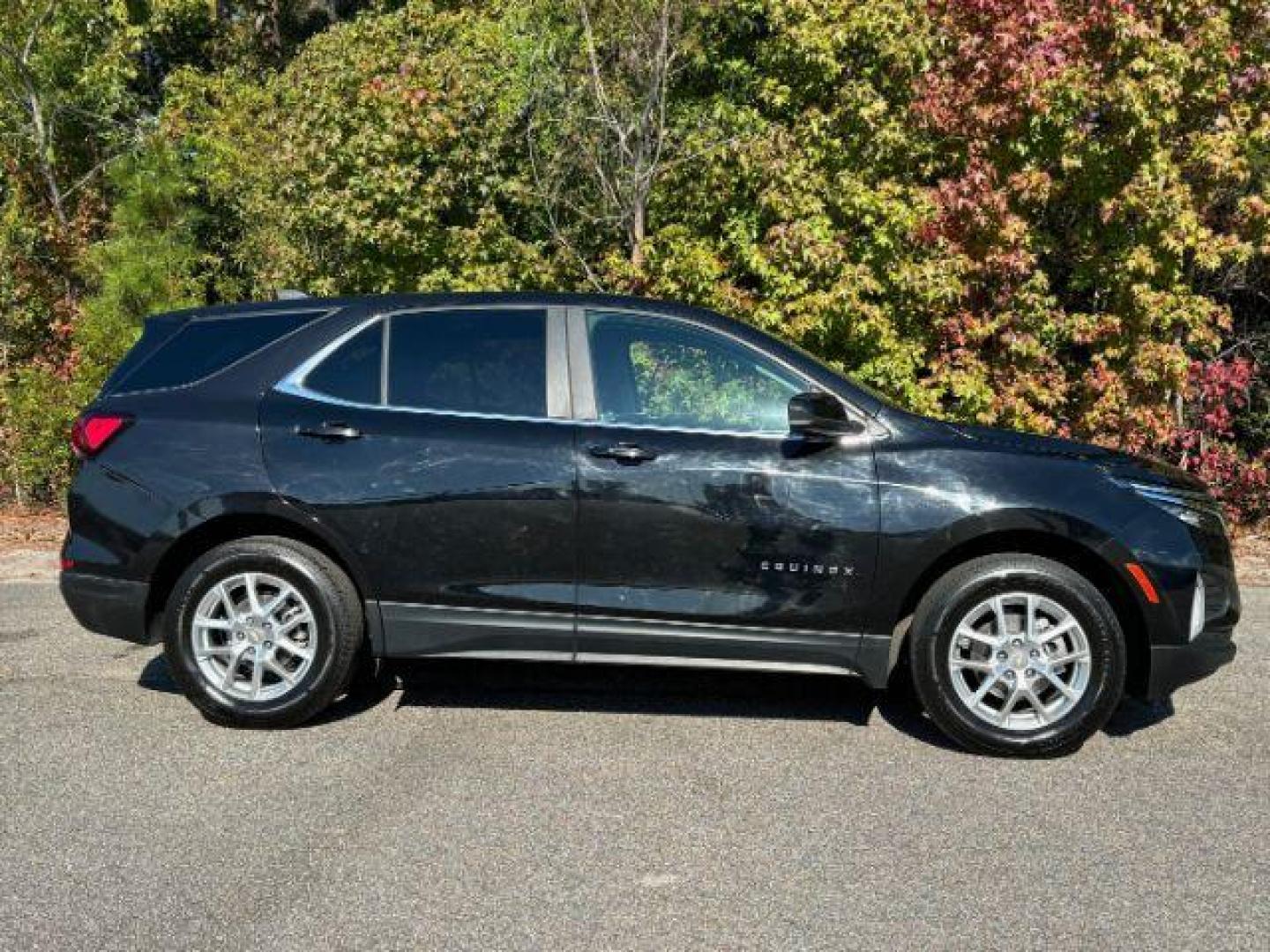 2022 /Medium Ash Gray Chevrolet Equinox LT AWD (3GNAXUEV0NL) with an 1.5L L4 DOHC 16V TURBO engine, 6-Speed Automatic transmission, located at 2761 East Hwy 501, Conway, SC, 29526, (843) 331-1151, 33.781528, -78.989883 - 2022 Chevrolet Equinox LT AWD - Photo#2