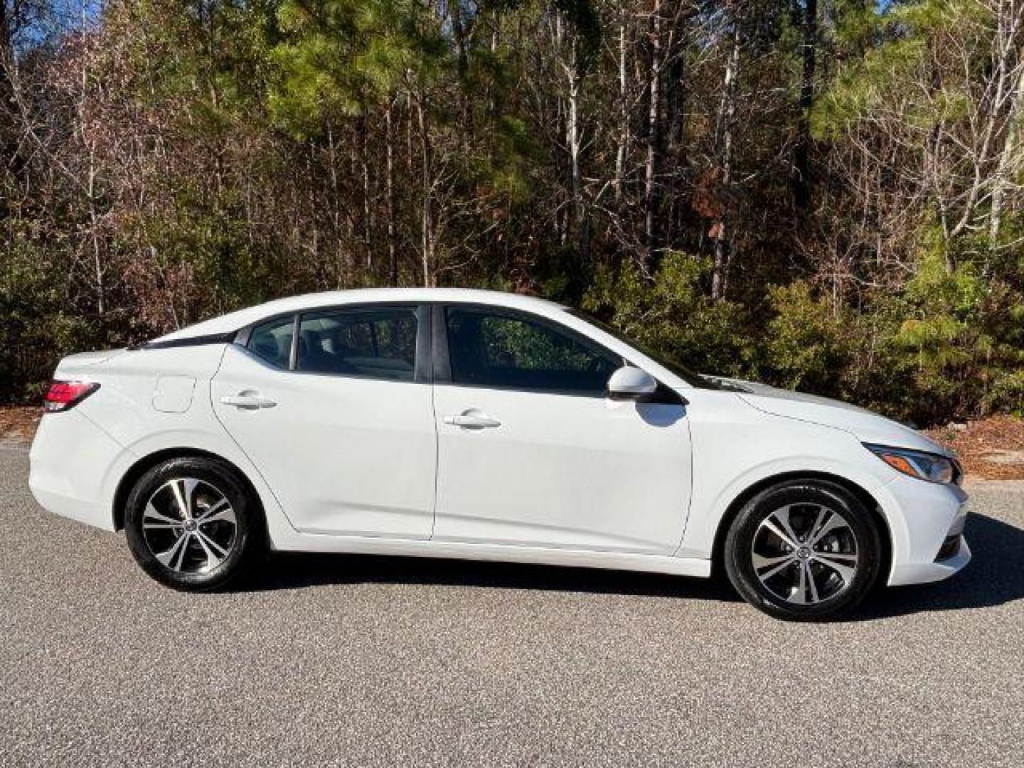 2021 /Charcoal Nissan Sentra SV (3N1AB8CV7MY) with an 1.8L L4 SFI DOHC 16V engine, Continuously Variable Transmission transmission, located at 2761 East Hwy 501, Conway, SC, 29526, (843) 331-1151, 33.781528, -78.989883 - 2021 Nissan Sentra SV - Photo#2