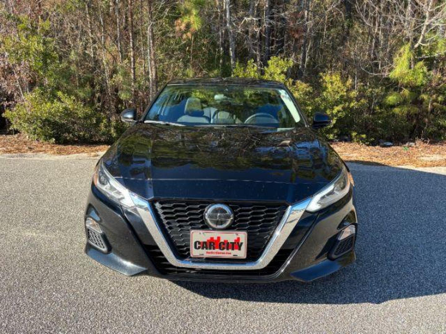 2022 /Charcoal Nissan Altima 2.5 SV (1N4BL4DV4NN) with an 2.5L L4 DOHC 16V engine, Continuously Variable Transmission transmission, located at 2761 East Hwy 501, Conway, SC, 29526, (843) 331-1151, 33.781528, -78.989883 - 2022 Nissan Altima 2.5 SV - Photo#4