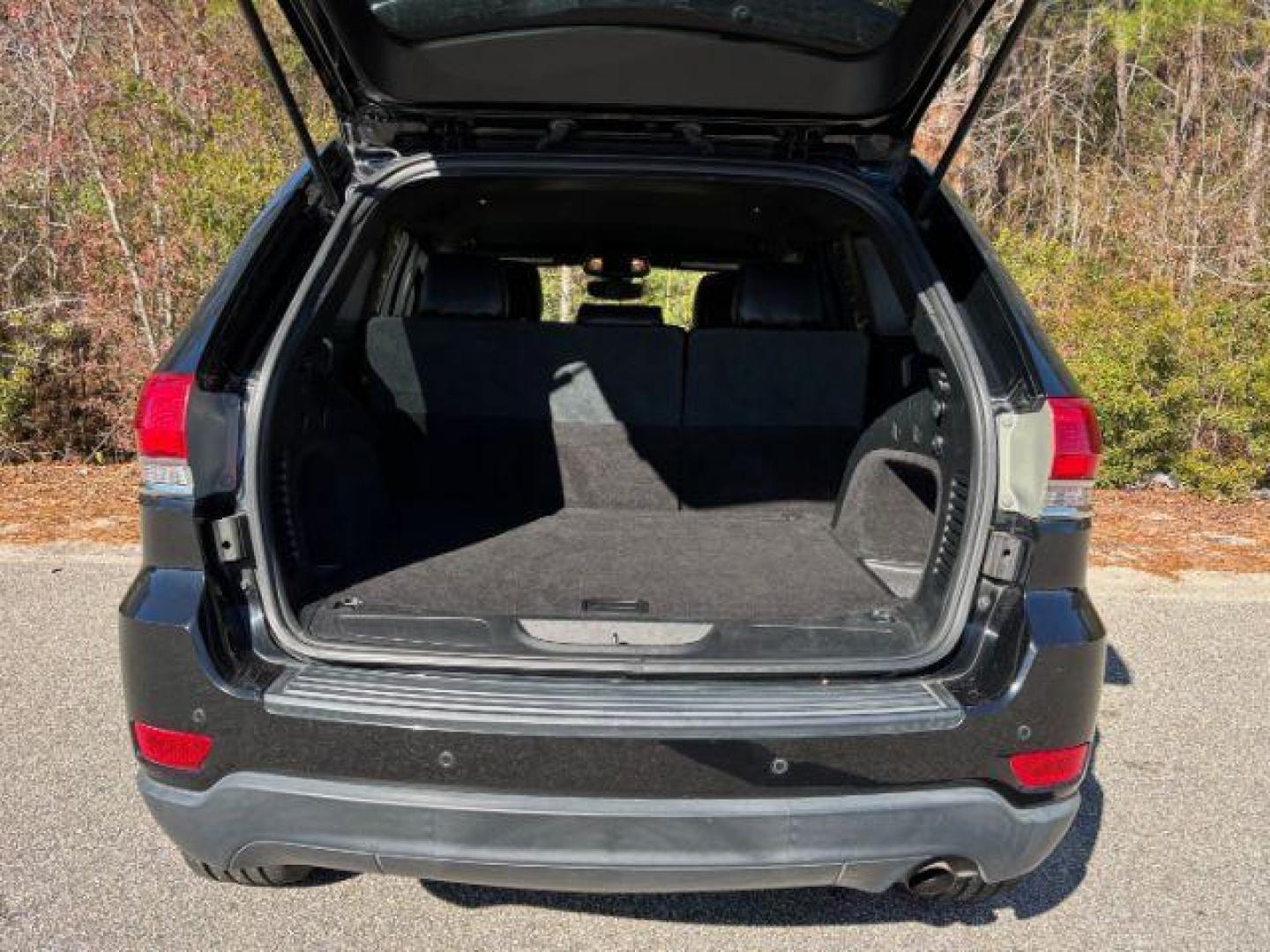 2017 /BLACK LEATHER Jeep Grand Cherokee Laredo 4WD (1C4RJFAG1HC) with an 3.6L V6 DOHC 24V engine, 8-Speed Automatic transmission, located at 2761 East Hwy 501, Conway, SC, 29526, (843) 331-1151, 33.781528, -78.989883 - 2017 Jeep Grand Cherokee Laredo 4WD - Photo#10