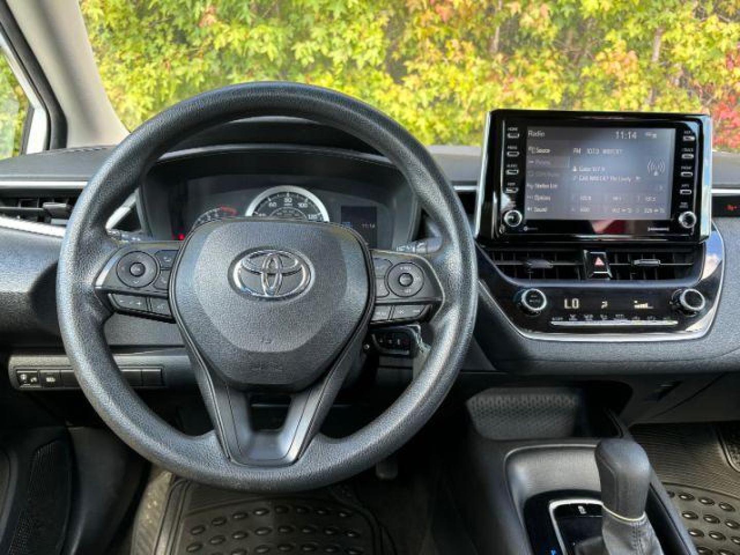 2021 /CHARCOAL CLOTH Toyota Corolla LE (5YFEPMAEXMP) with an 1.8L L4 DOHC 16V engine, Continuously Variable Transmission transmission, located at 2761 East Hwy 501, Conway, SC, 29526, (843) 331-1151, 33.781528, -78.989883 - 2021 Toyota Corolla LE - Photo#6