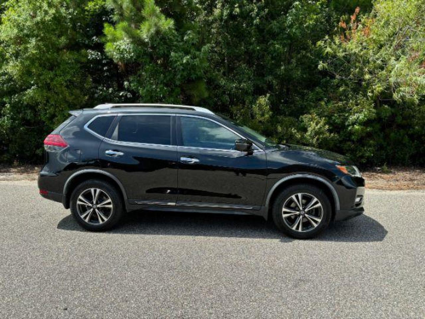 2018 /Charcoal, leather Nissan Rogue SL AWD (JN8AT2MV5JW) with an 2.5L L4 DOHC 16V engine, Continuously Variable Transmission transmission, located at 2761 East Hwy 501, Conway, SC, 29526, (843) 331-1151, 33.781528, -78.989883 - 2018 Nissan Rogue SL AWD - Photo#2