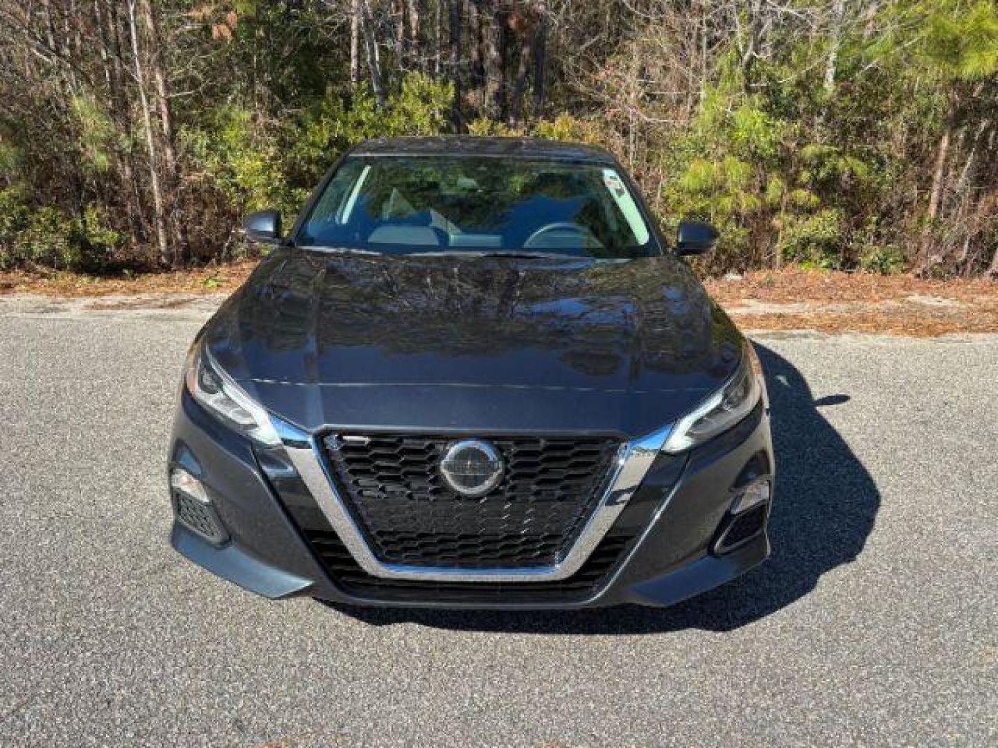 2022 /Charcoal Nissan Altima 2.5 SV (1N4BL4DV6NN) with an 2.5L L4 DOHC 16V engine, Continuously Variable Transmission transmission, located at 2761 East Hwy 501, Conway, SC, 29526, (843) 331-1151, 33.781528, -78.989883 - 2022 Nissan Altima 2.5 SV - Photo#3