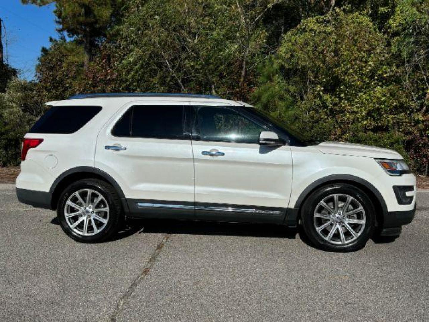 2016 /Medium Light Camel, premium leather Ford Explorer Limited FWD (1FM5K7F8XGG) with an 3.5L V6 DOHC 24V engine, 6-Speed Automatic transmission, located at 3598 James B White Hwy South, Whiteville, NC, 28472, (910) 642-3196, 34.294846, -78.732613 - 2016 Ford Explorer Limited FWD - Photo#2