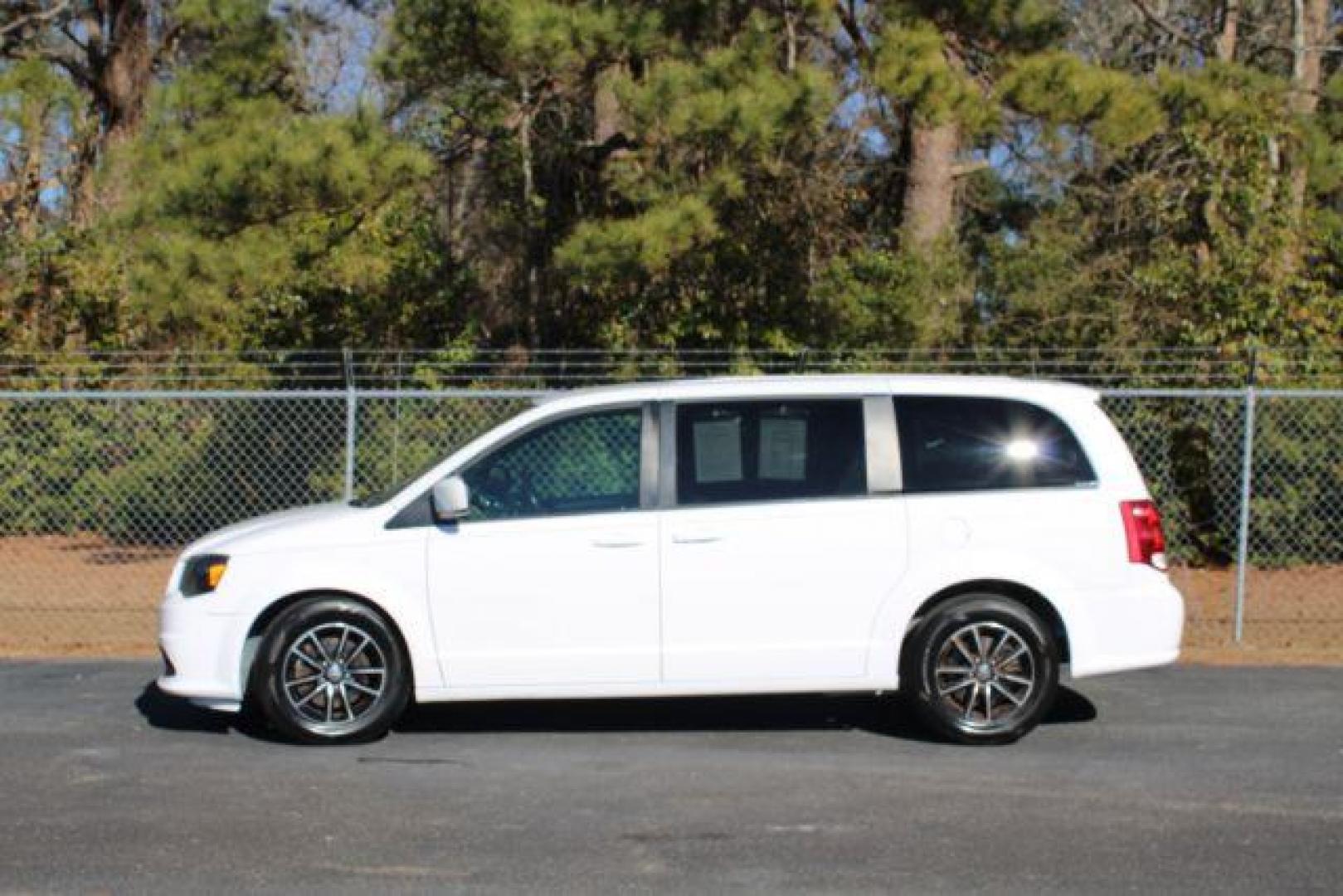 2019 /black leather Dodge Grand Caravan GT (2C4RDGEG8KR) with an 3.6L V6 DOHC 24V engine, 6-Speed Automatic transmission, located at 9146 Ocean Hwy West, Calabash, NC, 28467, (910) 579-1110, 33.928635, -78.576157 - 2019 Dodge Grand Caravan GT - Photo#3