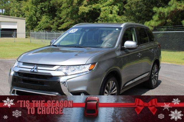 photo of 2020 Mitsubishi Outlander SEL AWD