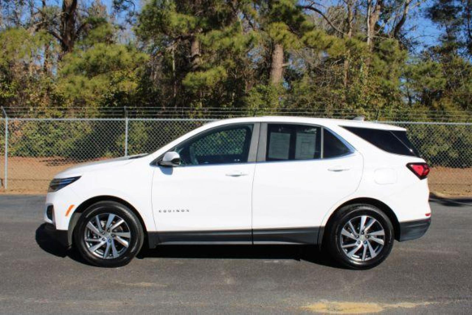 2022 Chevrolet Equinox LT 2WD (3GNAXKEVXNL) with an 1.5L L4 DOHC 16V TURBO engine, 6-Speed Automatic transmission, located at 3598 James B White Hwy South, Whiteville, NC, 28472, (910) 642-3196, 34.294846, -78.732613 - 2022 Chevrolet Equinox LT 2WD - Photo#3