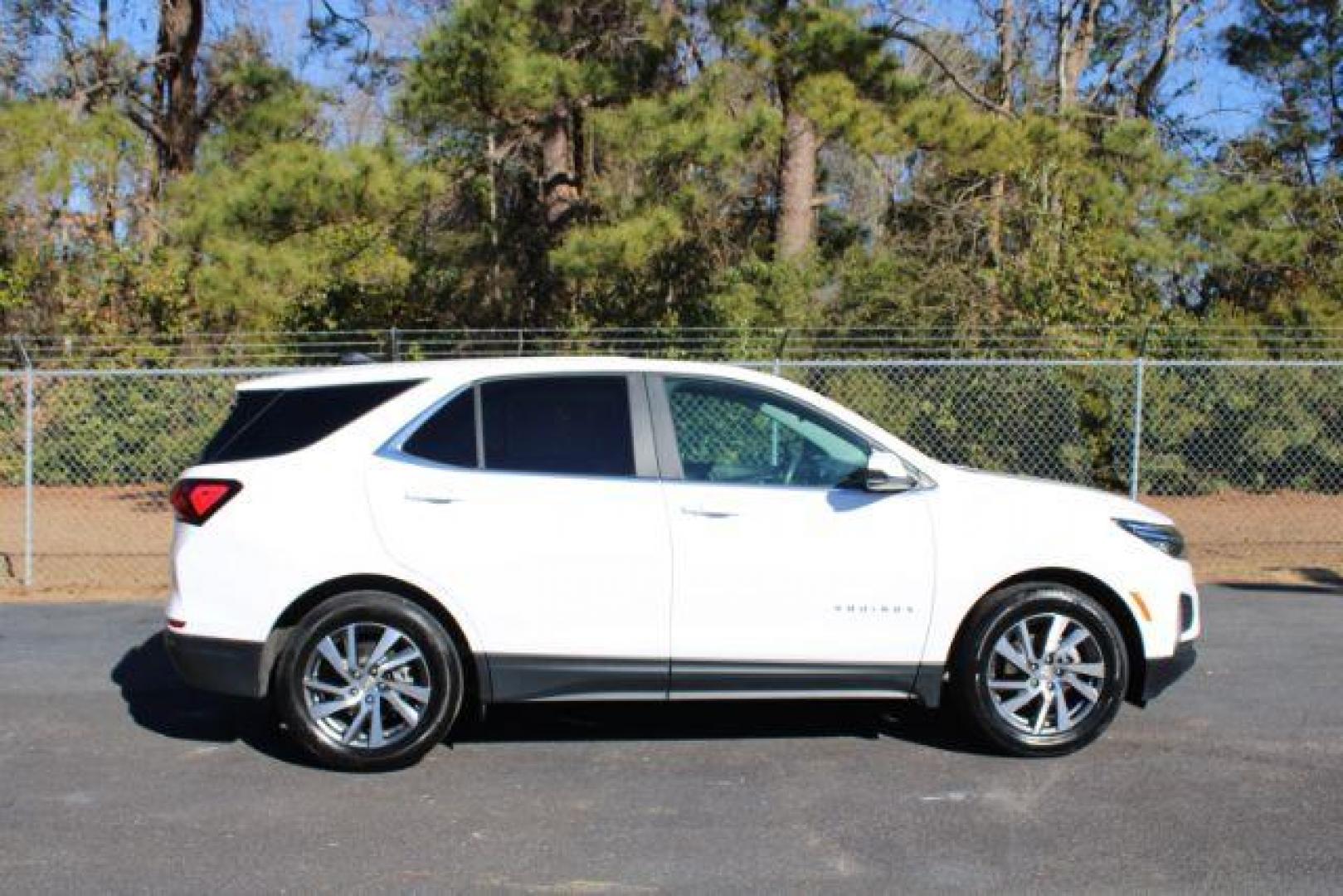 2022 Chevrolet Equinox LT 2WD (3GNAXKEVXNL) with an 1.5L L4 DOHC 16V TURBO engine, 6-Speed Automatic transmission, located at 3598 James B White Hwy South, Whiteville, NC, 28472, (910) 642-3196, 34.294846, -78.732613 - 2022 Chevrolet Equinox LT 2WD - Photo#4