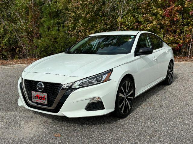 photo of 2022 Nissan Altima 2.5 SR