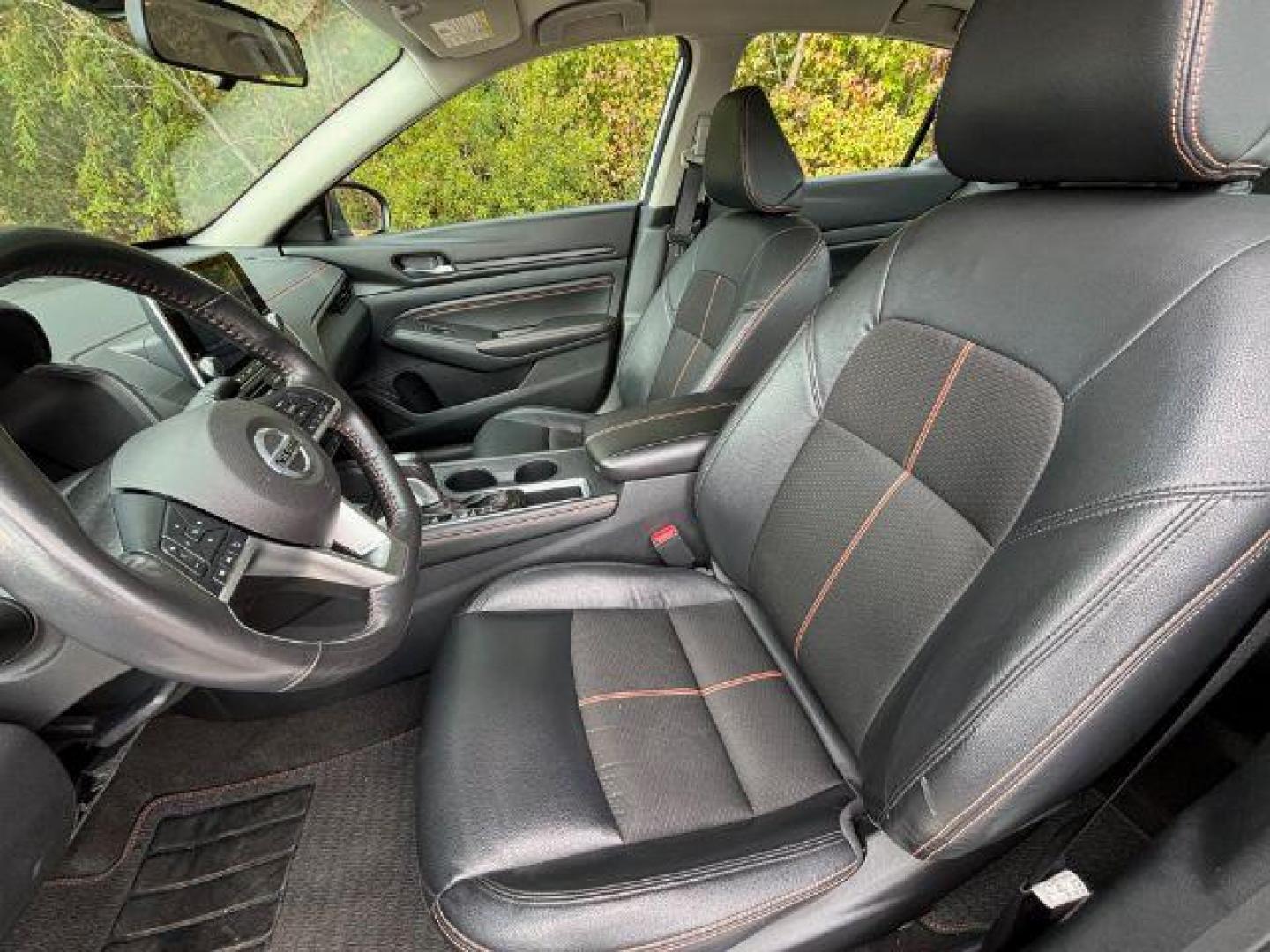 2022 /CHARCOAL CLOTH Nissan Altima 2.5 SR (1N4BL4CV6NN) with an 2.5L L4 DOHC 16V engine, Continuously Variable Transmission transmission, located at 2761 East Hwy 501, Conway, SC, 29526, (843) 331-1151, 33.781528, -78.989883 - 2022 Nissan Altima 2.5 SR - Photo#7