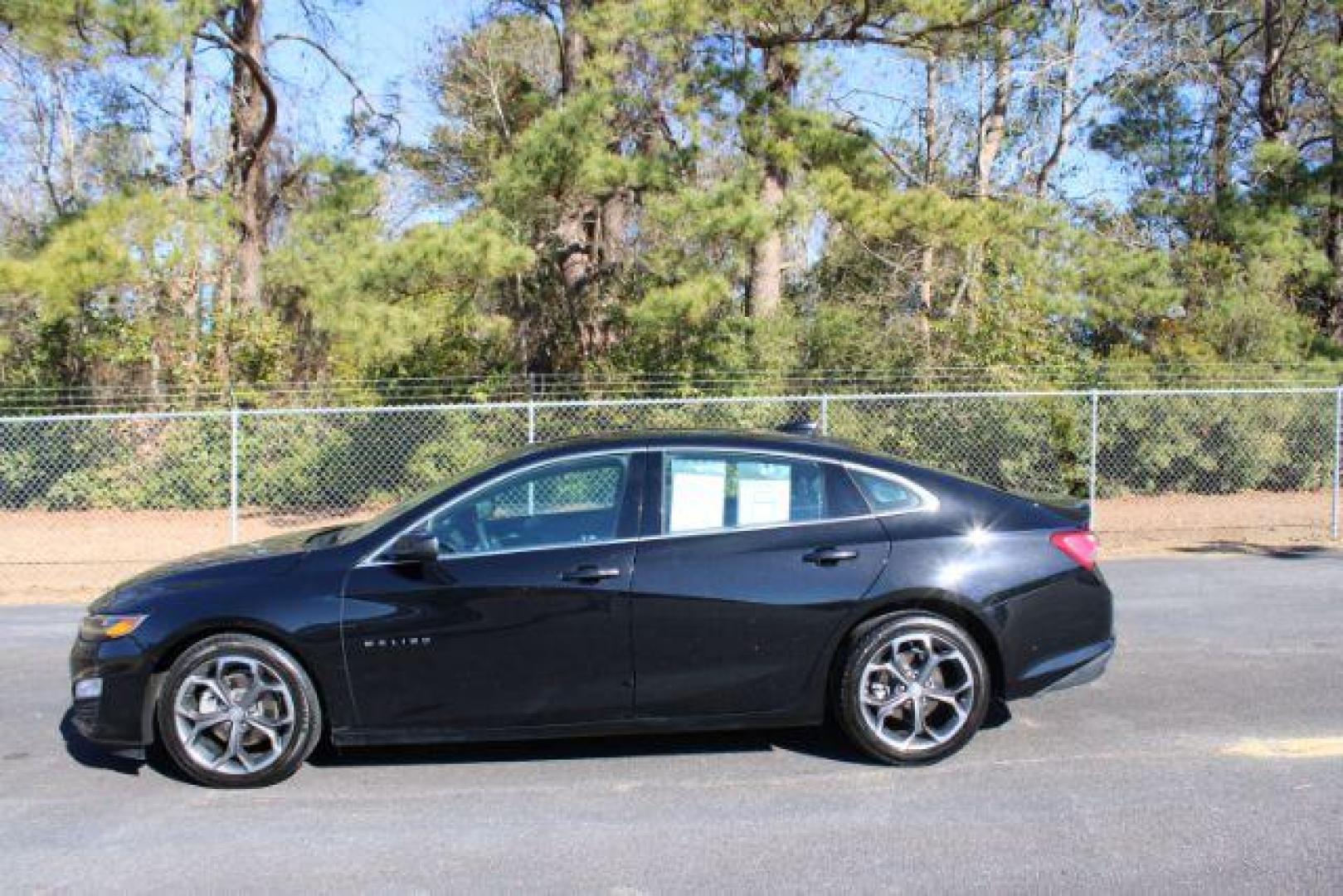 2022 Chevrolet Malibu LT (1G1ZD5ST3NF) with an 1.5L L4 DOHC 16V engine, 6-Speed Automatic transmission, located at 9146 Ocean Hwy West, Calabash, NC, 28467, (910) 579-1110, 33.928635, -78.576157 - 2022 Chevrolet Malibu LT - Photo#3