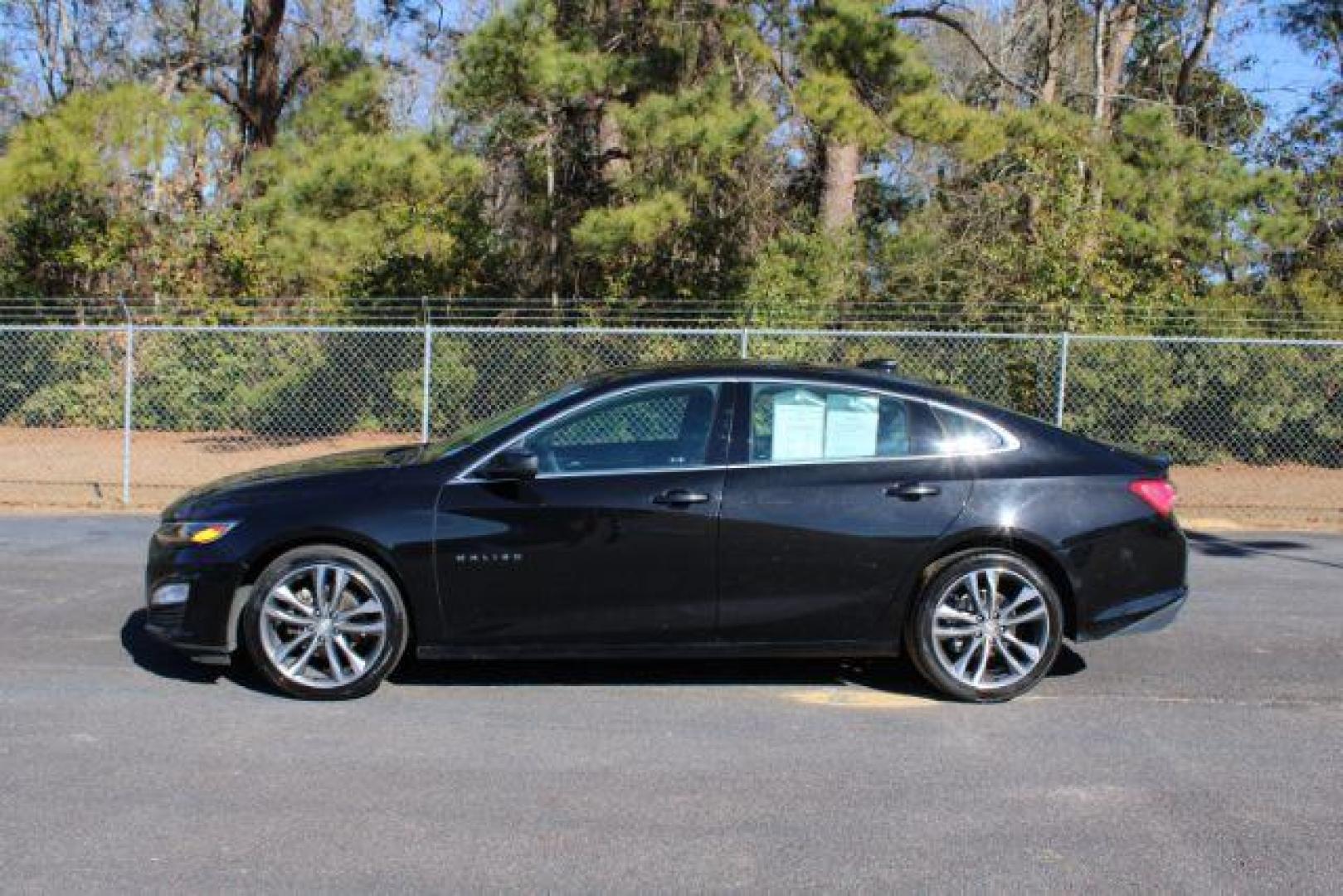 2022 Chevrolet Malibu LT (1G1ZD5ST6NF) with an 1.5L L4 DOHC 16V engine, 6-Speed Automatic transmission, located at 3598 James B White Hwy South, Whiteville, NC, 28472, (910) 642-3196, 34.294846, -78.732613 - 2022 Chevrolet Malibu LT - Photo#3