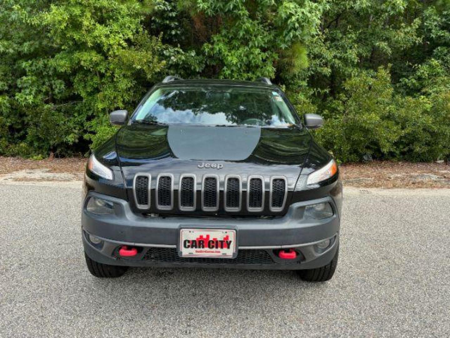 2017 /Black, leather/cloth Jeep Cherokee Trailhawk 4WD (1C4PJMBS4HW) with an 3.2L V6 DOHC 24V engine, 9-Speed Automatic transmission, located at 2761 East Hwy 501, Conway, SC, 29526, (843) 331-1151, 33.781528, -78.989883 - 2017 Jeep Cherokee Trailhawk 4WD - Photo#3