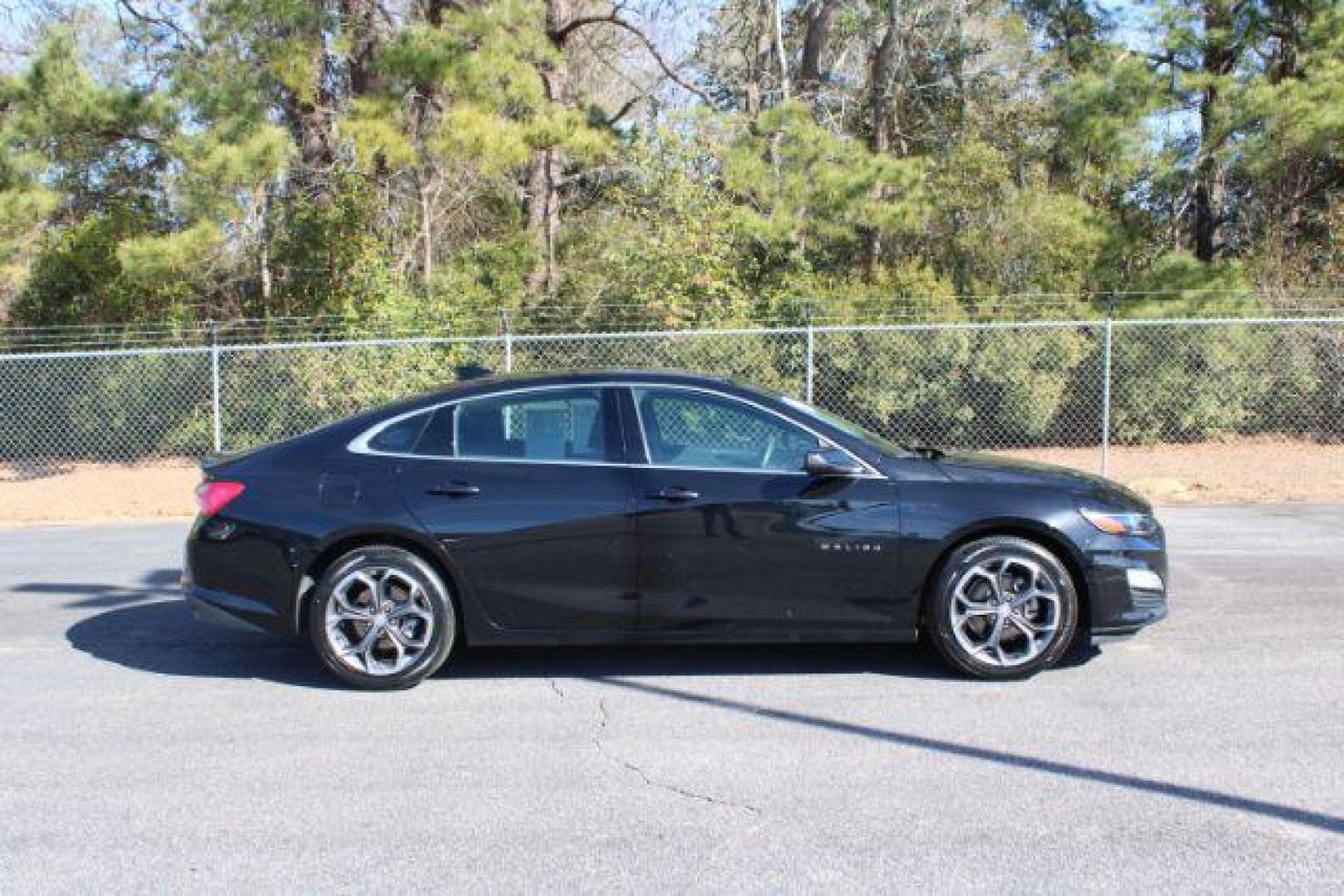 2022 Chevrolet Malibu LT (1G1ZD5ST4NF) with an 1.5L L4 DOHC 16V engine, 6-Speed Automatic transmission, located at 3598 James B White Hwy South, Whiteville, NC, 28472, (910) 642-3196, 34.294846, -78.732613 - 2022 Chevrolet Malibu LT - Photo#4