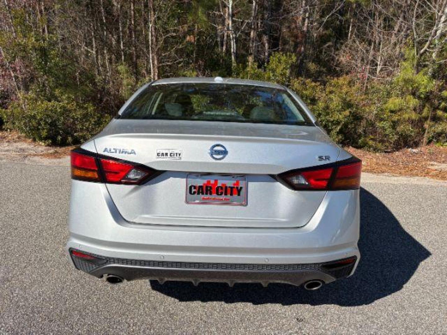 2020 /BLACK LEATHER Nissan Altima 2.5 SR (1N4BL4CV8LC) with an 2.5L L4 DOHC 16V engine, Continuously Variable Transmission transmission, located at 2761 East Hwy 501, Conway, SC, 29526, (843) 331-1151, 33.781528, -78.989883 - 2020 Nissan Altima 2.5 SR - Photo#4