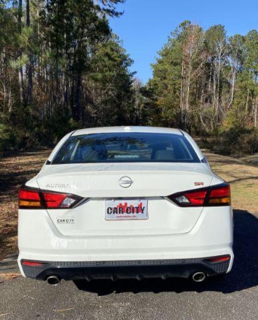 2023 /Charcoal Sport Nissan Altima 2.5 SR (1N4BL4CV5PN) with an 2.5L L4 DOHC 16V engine, Continuously Variable Transmission transmission, located at 9146 Ocean Hwy West, Calabash, NC, 28467, (910) 579-1110, 33.928635, -78.576157 - 2023 Nissan Altima 2.5 SR - Photo#3