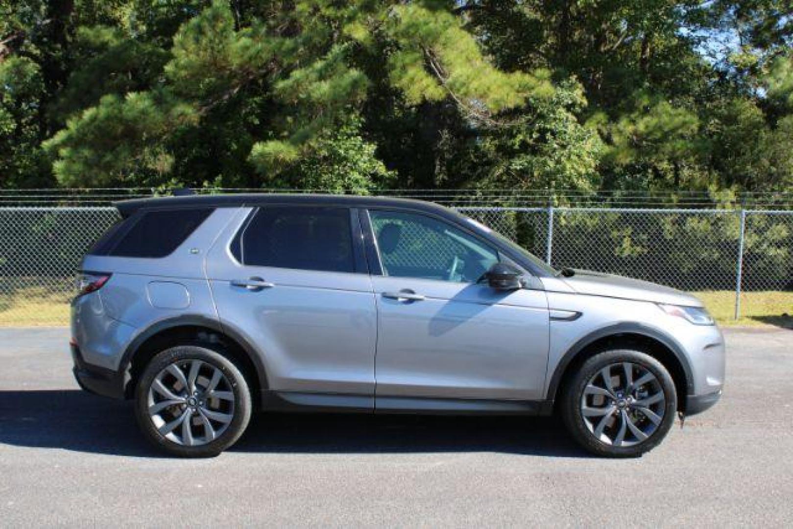 2021 Land Rover Discovery Sport SE (SALCP2FX6MH) with an 2.0L L4 DOHC 16V engine, 9-Speed Automatic transmission, located at 3598 James B White Hwy South, Whiteville, NC, 28472, (910) 642-3196, 34.294846, -78.732613 - 2021 Land Rover Discovery Sport SE - Photo#1