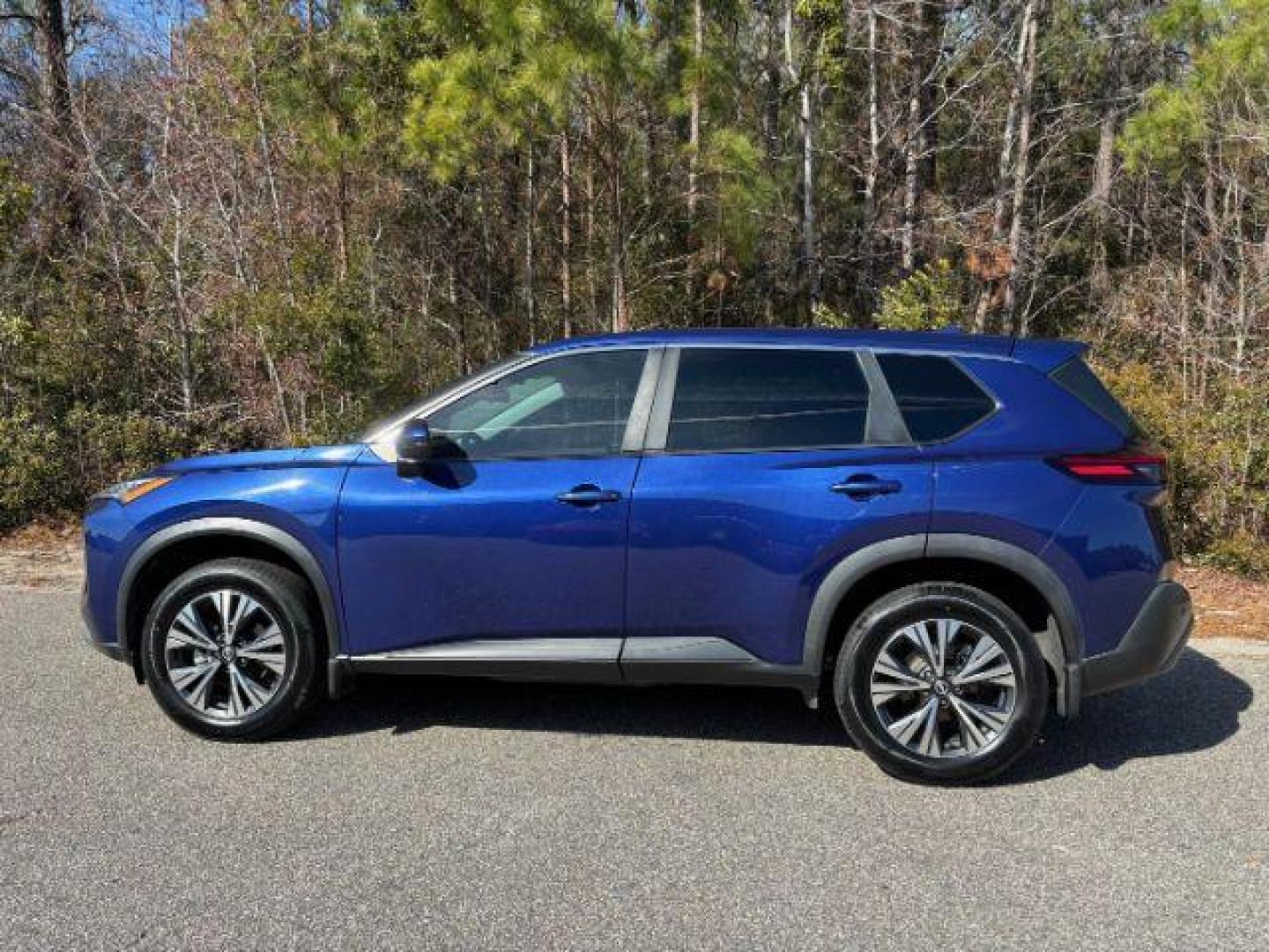 2022 /Charcoal Nissan Rogue SV (5N1BT3BA6NC) with an 2.5L L4 DOHC 16V engine, Continuously Variable Transmission transmission, located at 2761 East Hwy 501, Conway, SC, 29526, (843) 331-1151, 33.781528, -78.989883 - 2022 Nissan Rogue SV - Photo#1