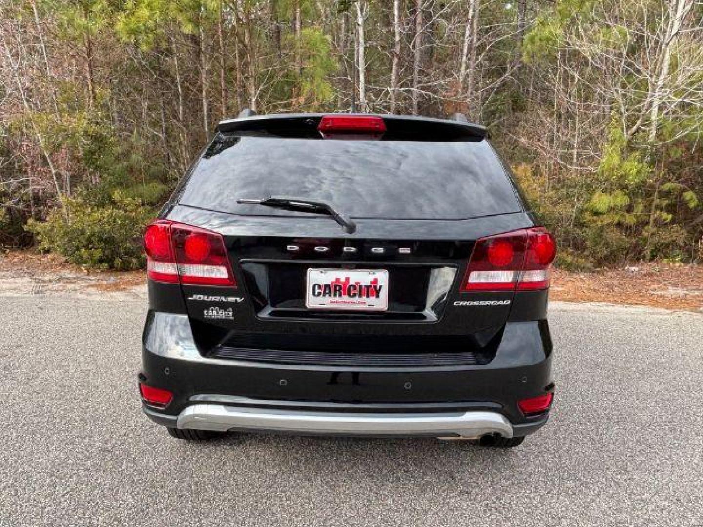 2020 /BLACK LEATHER Dodge Journey Crossroad (3C4PDCGB4LT) with an 2.4L L4 DOHC 16V engine, 4-Speed Automatic transmission, located at 2761 East Hwy 501, Conway, SC, 29526, (843) 331-1151, 33.781528, -78.989883 - 2020 Dodge Journey Crossroad - Photo#4