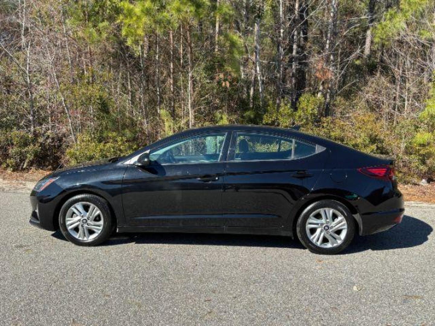 2020 /GRAY CLOTH Hyundai Elantra SEL (5NPD84LF9LH) with an Other engine, located at 2761 East Hwy 501, Conway, SC, 29526, (843) 331-1151, 33.781528, -78.989883 - 2020 Hyundai Elantra SEL - Photo#1