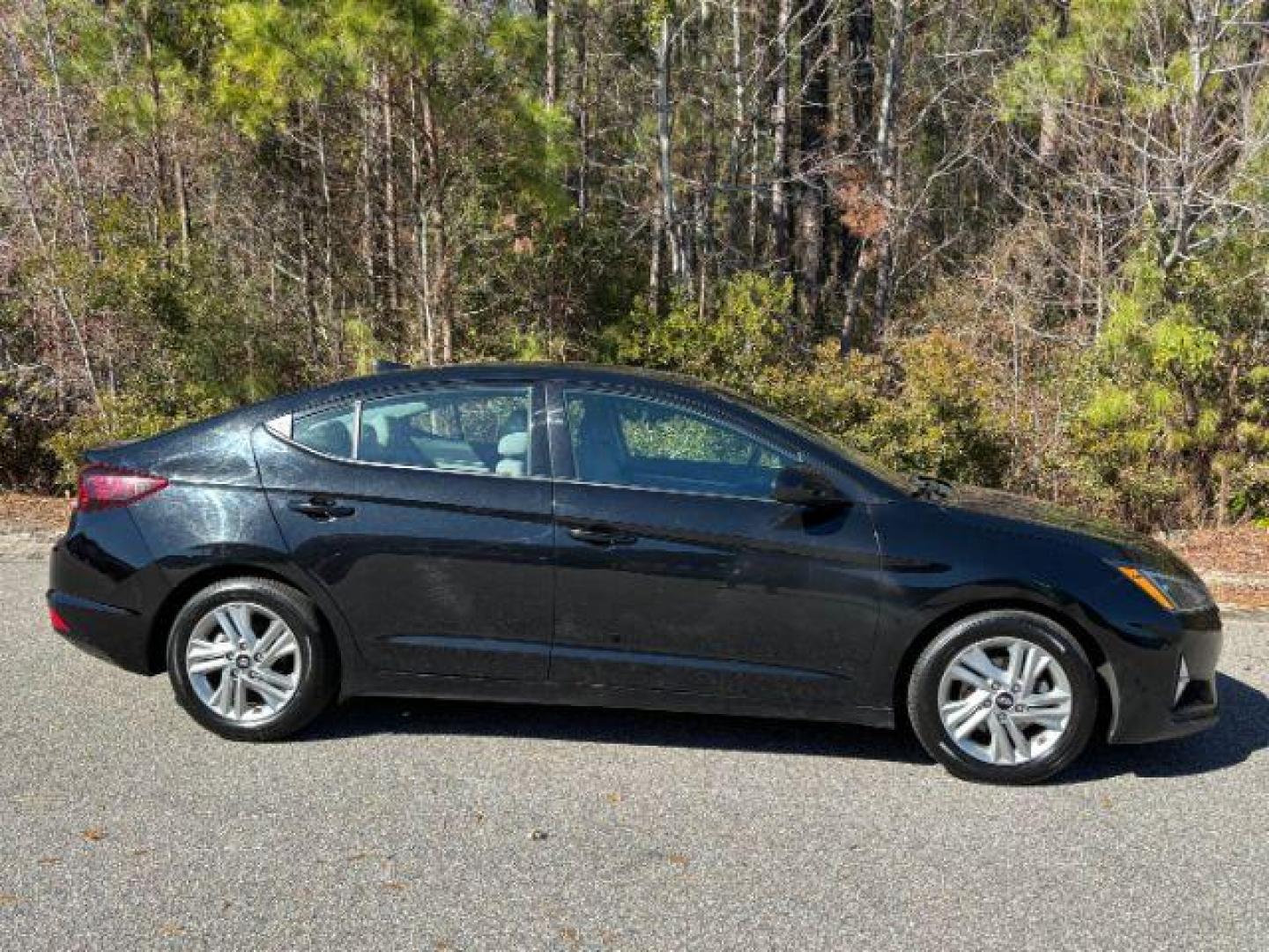 2020 /GRAY CLOTH Hyundai Elantra SEL (5NPD84LF9LH) with an Other engine, located at 2761 East Hwy 501, Conway, SC, 29526, (843) 331-1151, 33.781528, -78.989883 - 2020 Hyundai Elantra SEL - Photo#2