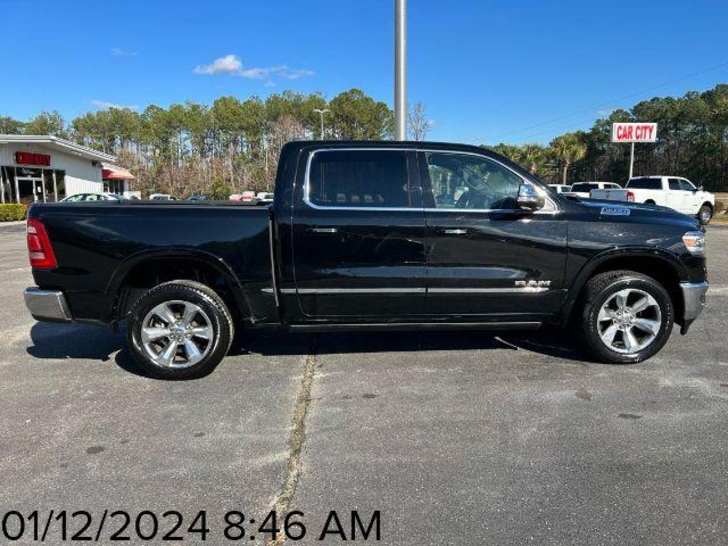 2022 /BLACK LEATHER Ram 1500 Limited Crew Cab SWB 4WD (1C6SRFHTXNN) with an 5.7L V8 OHV 16V engine, 8-Speed Automatic transmission, located at 2761 East Hwy 501, Conway, SC, 29526, (843) 331-1151, 33.781528, -78.989883 - 2022 Ram 1500 Limited Crew Cab SWB 4WD - Photo#2